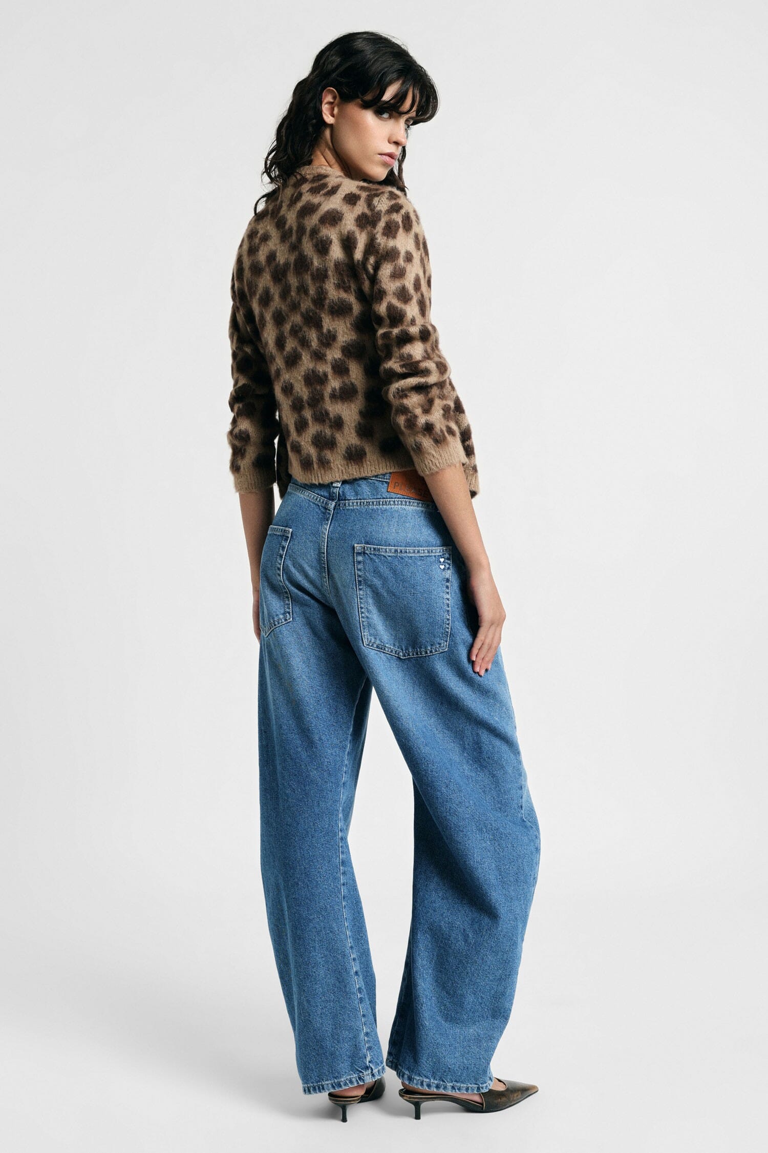 Jeans A Gamba Larga Con Pince Frontali Please