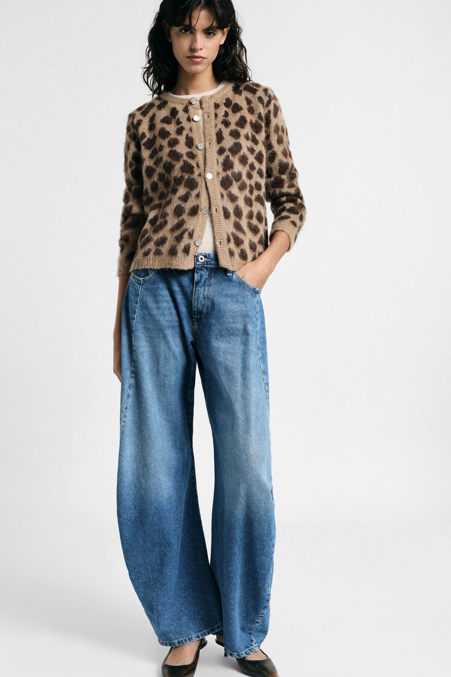 Jeans A Gamba Larga Con Pince Frontali Please