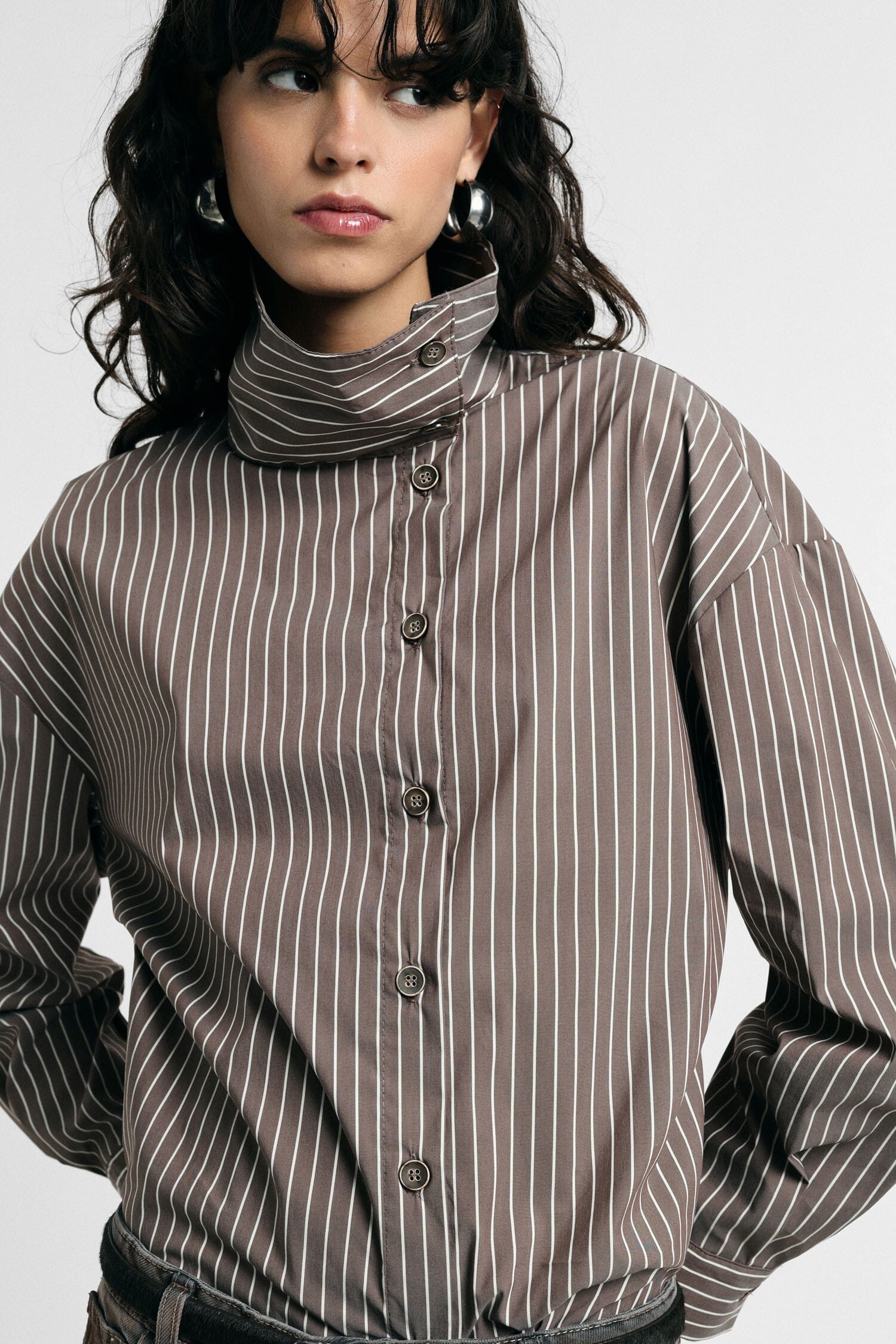 Camicia A Righe Con Collo Alto E Maniche Lunghe Please