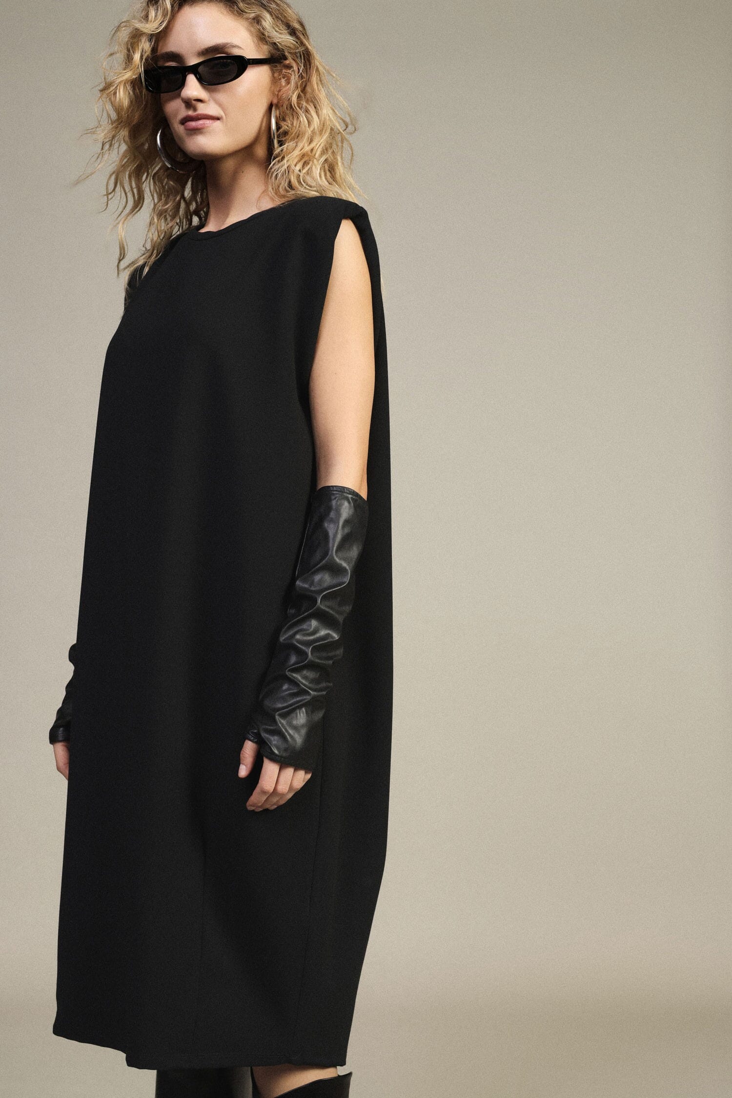 Robe midi sans manches avec gants amovibles Dixie