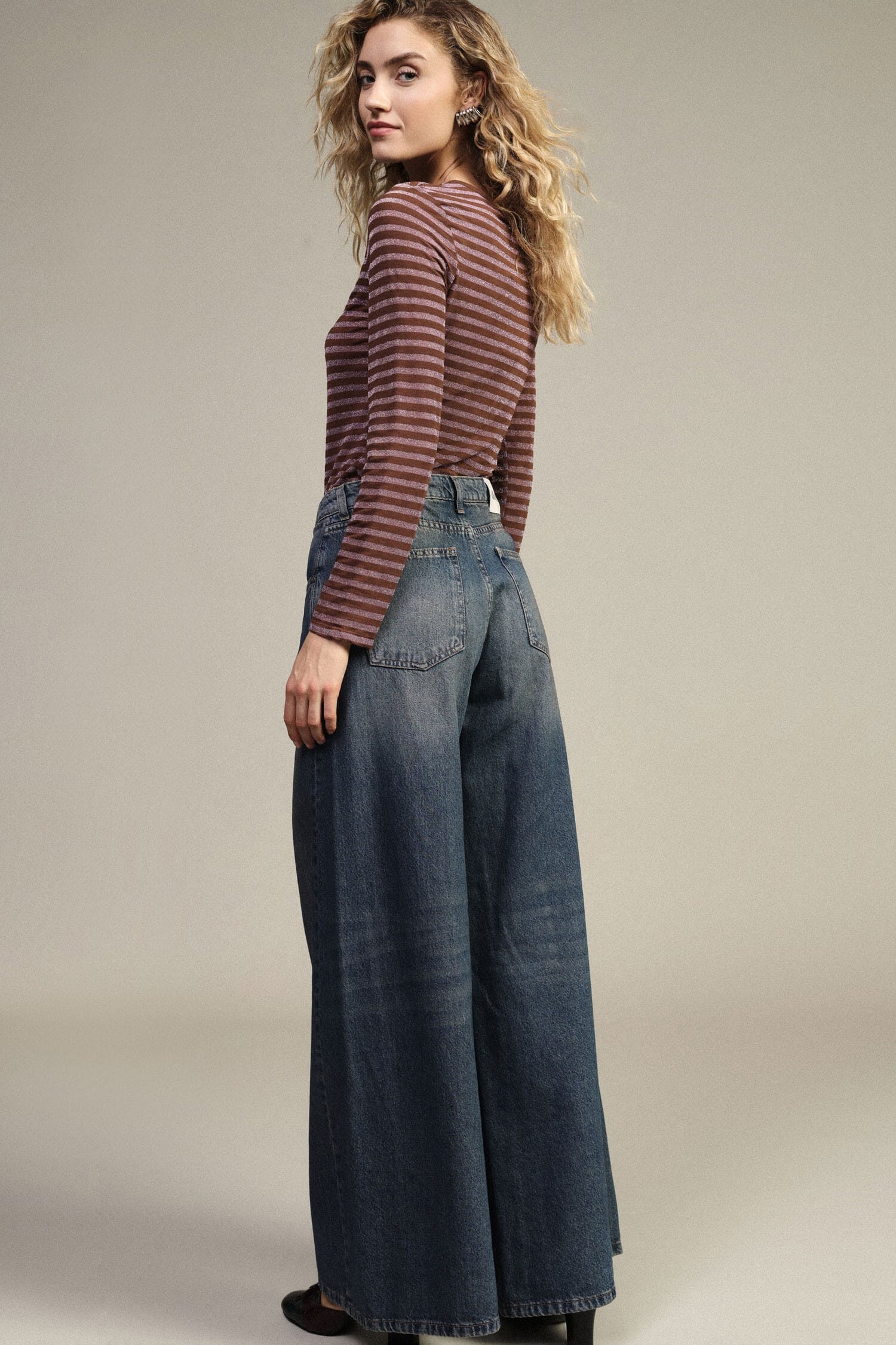 Jean à taille haute et jambes larges, cinq poches, modèle Dixie