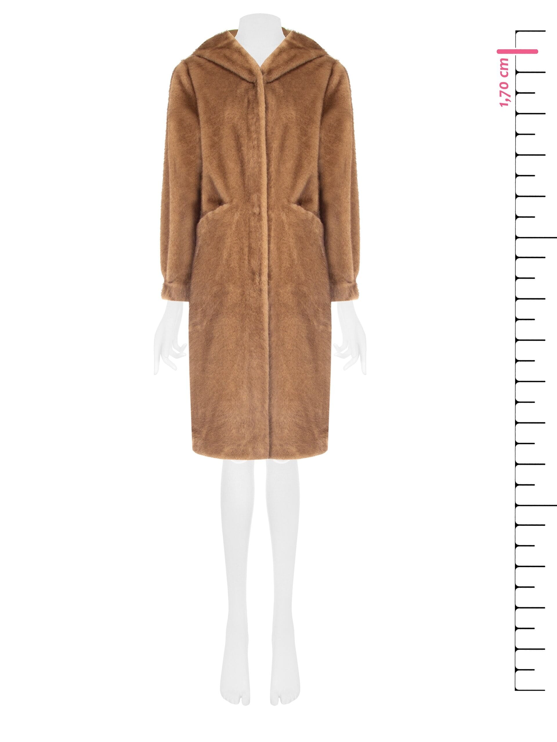 Cappotto Lungo Con Cappuccio In Morbida Pelliccia Sintetica E Tasche A Filo Rinascimento