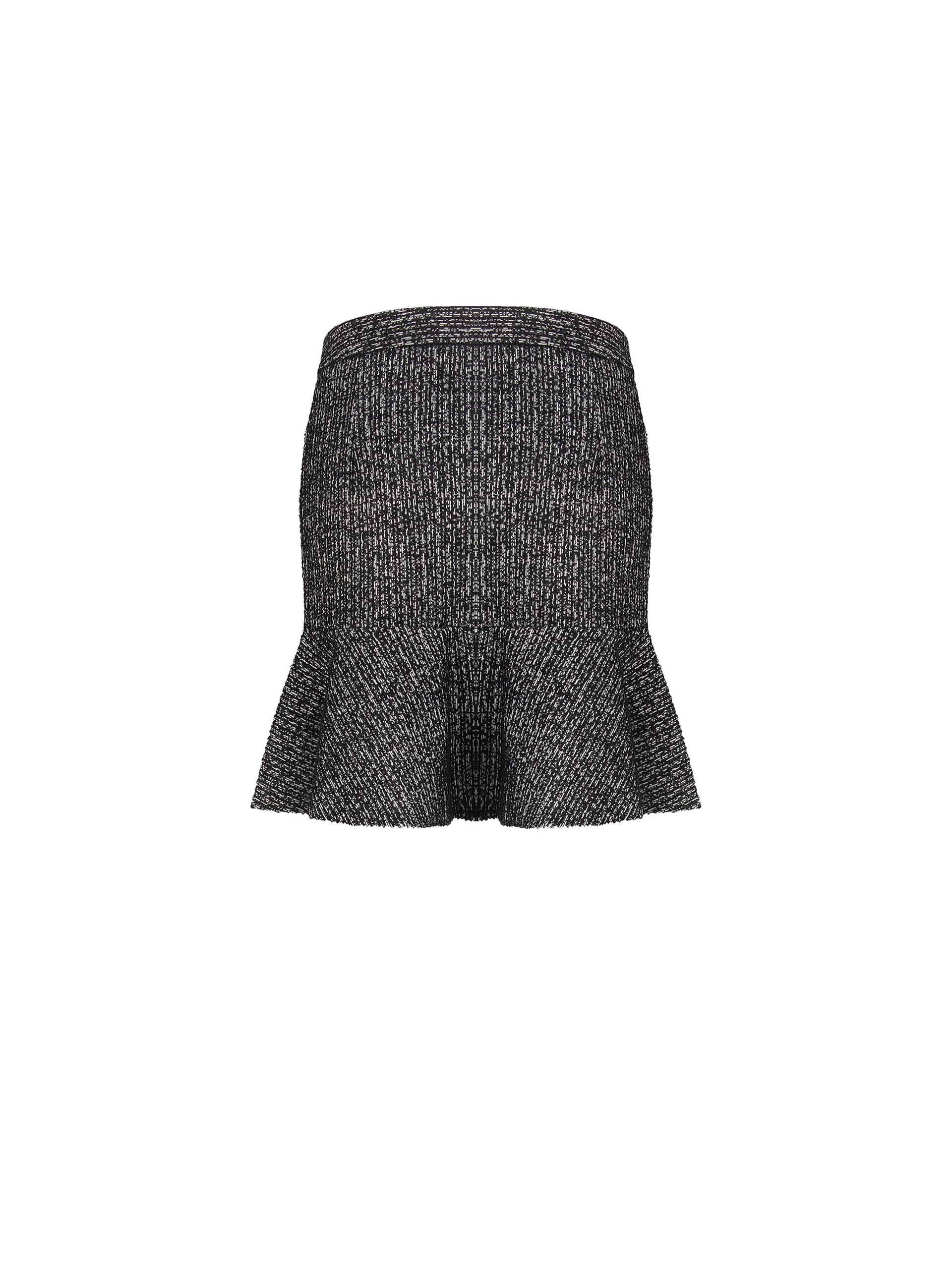 Minigonna In Tweed Con Fondo A Volant E Taschini Sfrangiati Rinascimento