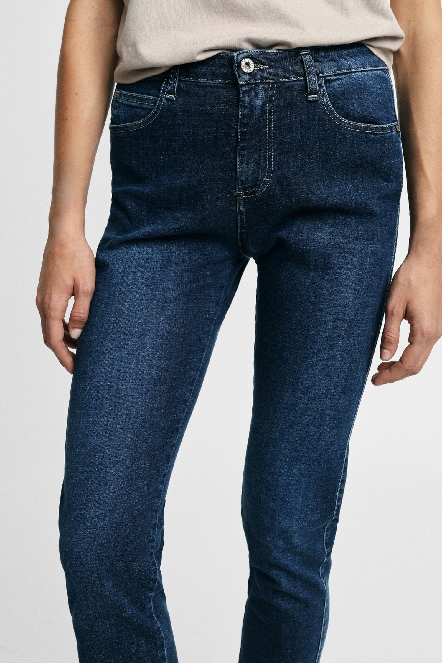Jeans A Gamba Dritta Con Cinque Tasche Please