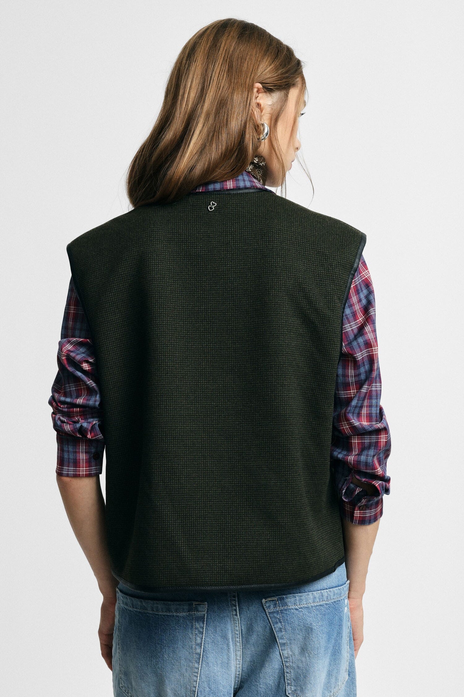 Gilet Con Chiusura A Alamari E Bordo A Contrasto Please