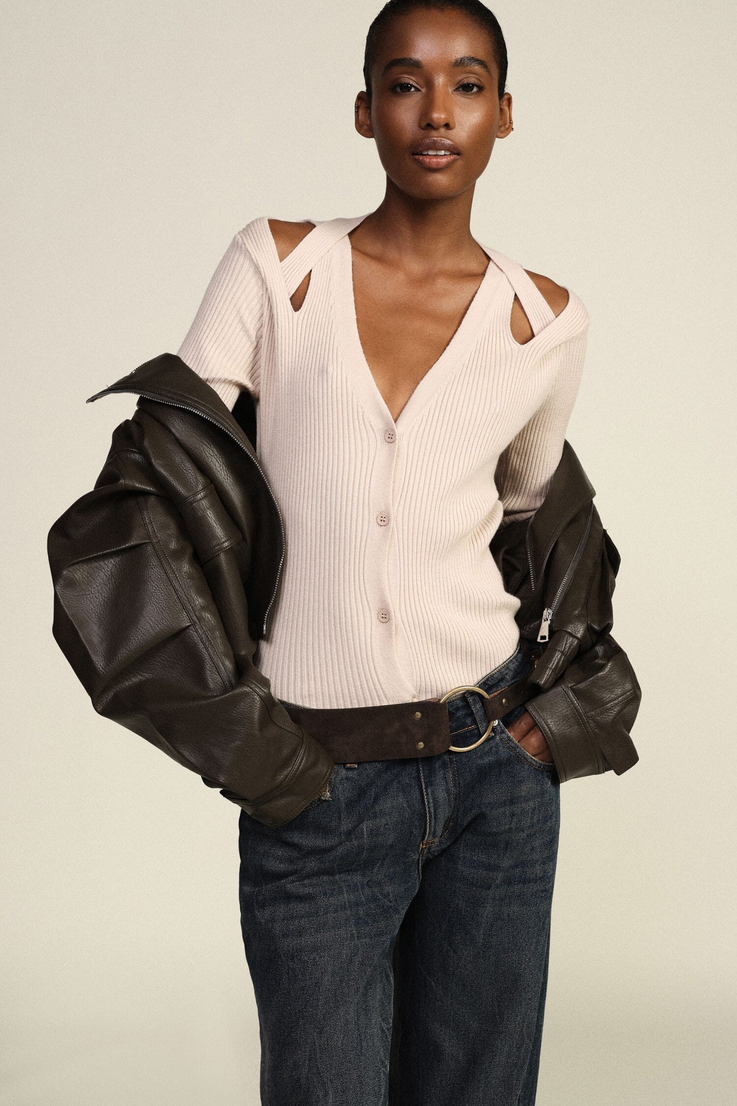 Cardigan Corto A Coste Con Scollo Incrociato Dixie