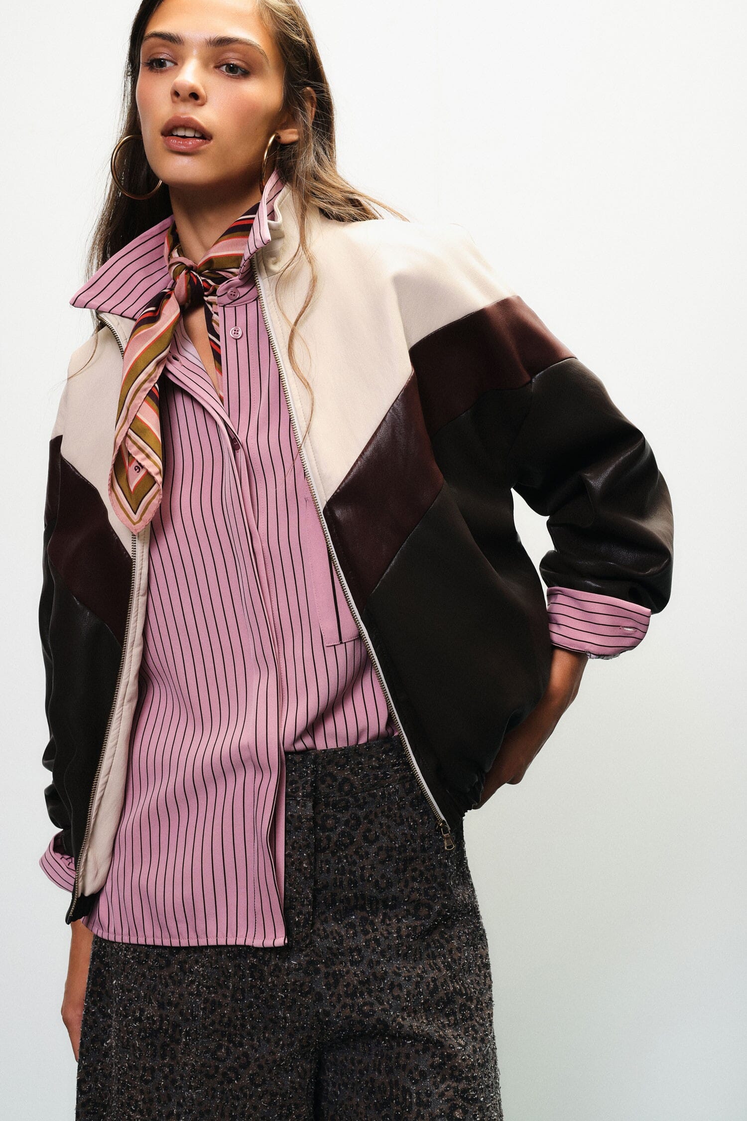 Bomber Con Motivo Chevron E Zip Frontale Dixie