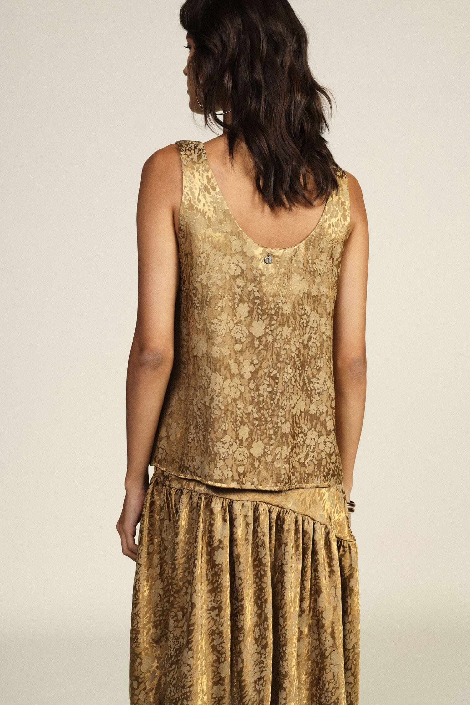 Dixie Loose-Fitting Floral Jacquard Top with a Deep Neckline