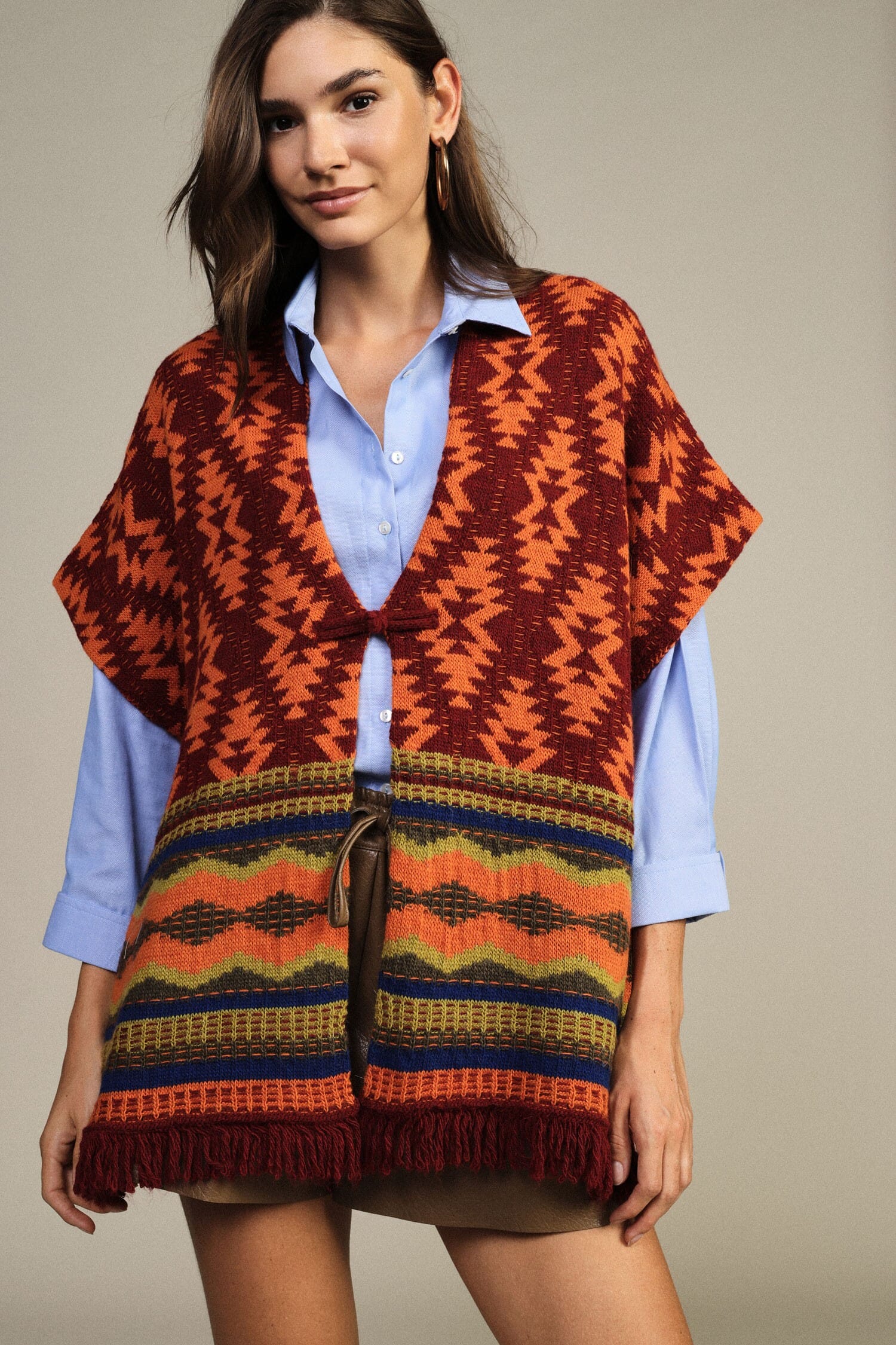 Poncho Fantasia Geometrica Con Frange Dixie