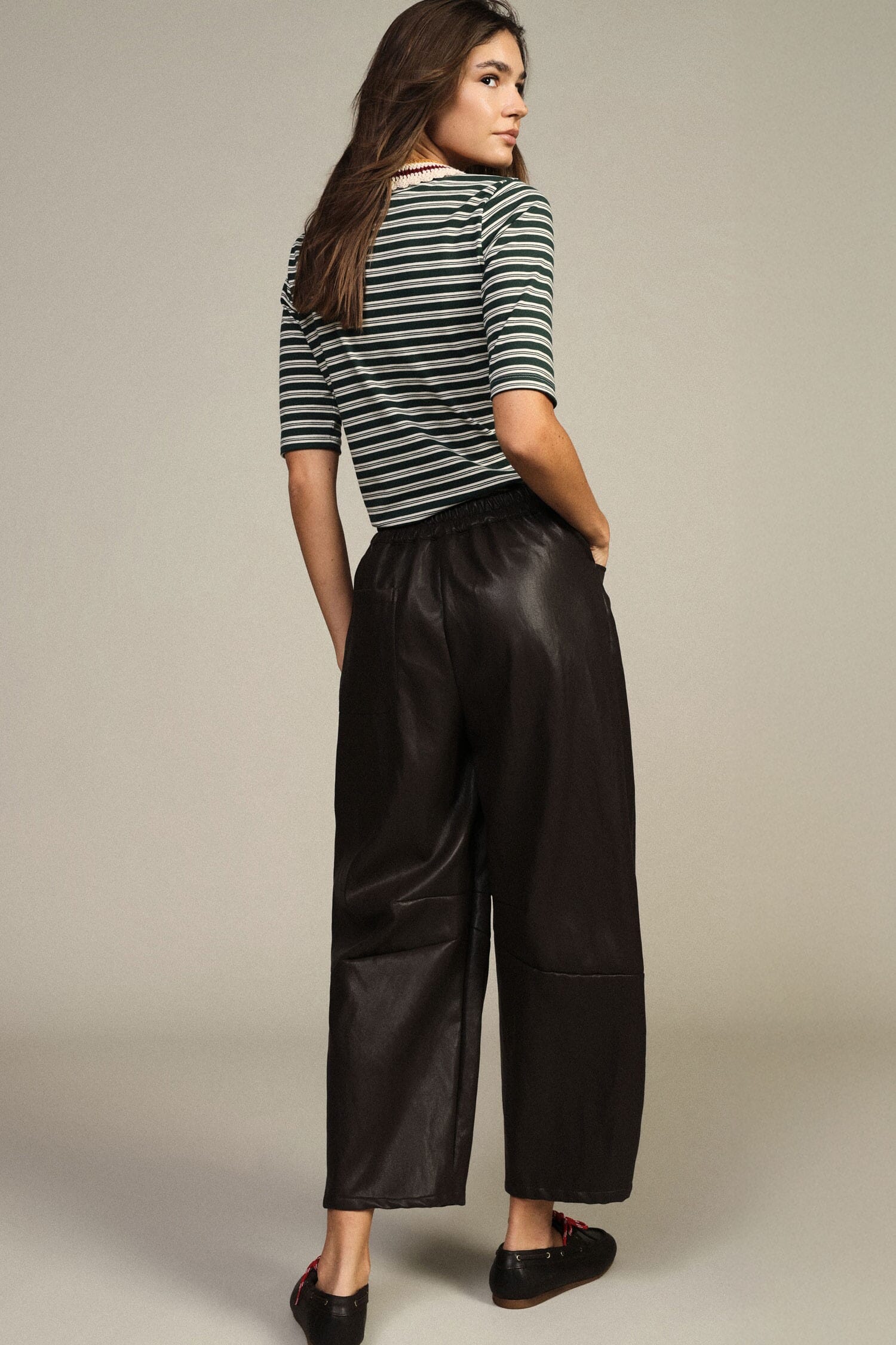 Pantaloni Ampi Vita Alta Con Tasche Oblique Dixie