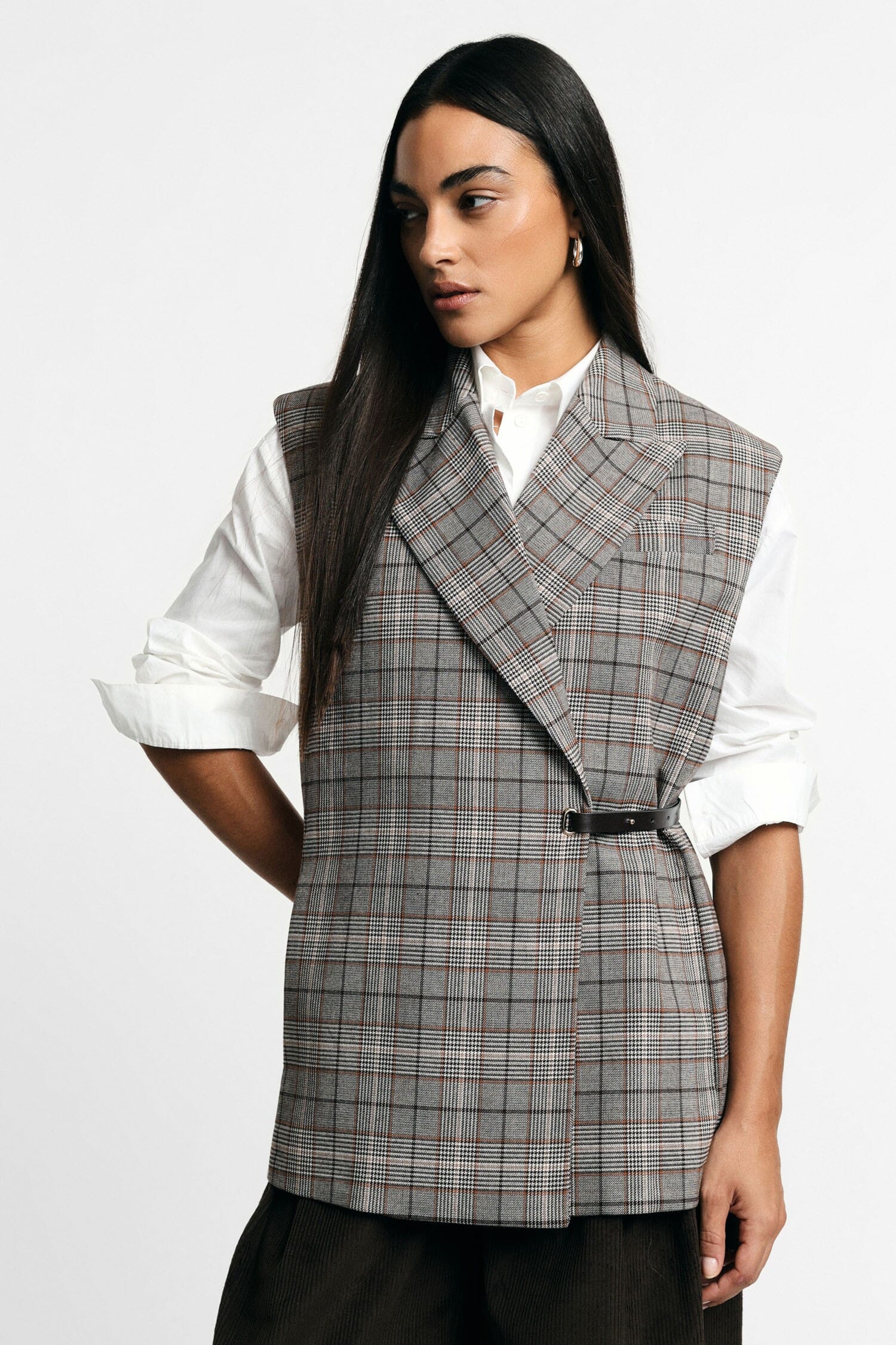 Gilet à carreaux avec ceinture sur le côté et revers, Please