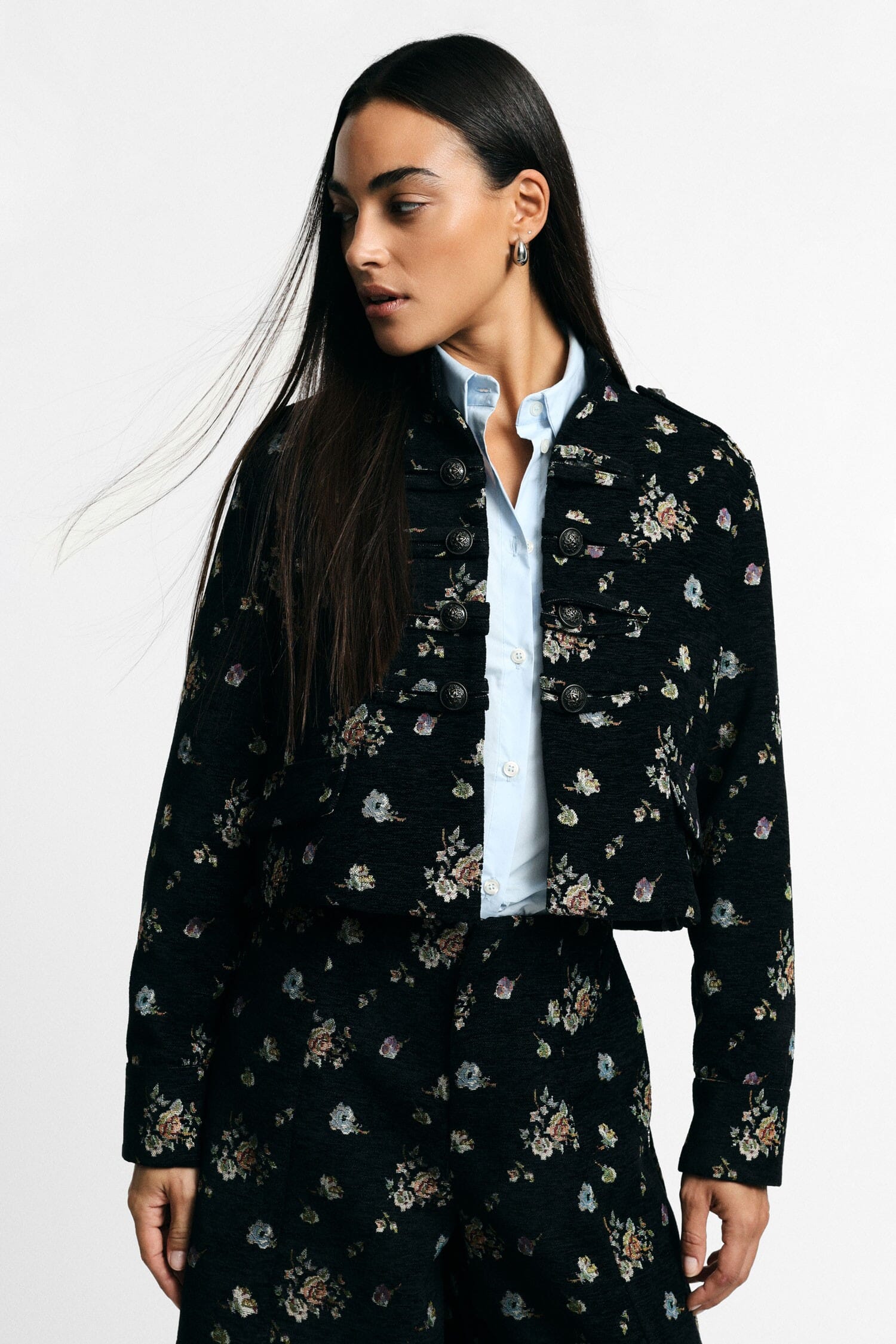 Veste-chemise courte à motif floral et boutons « Please »