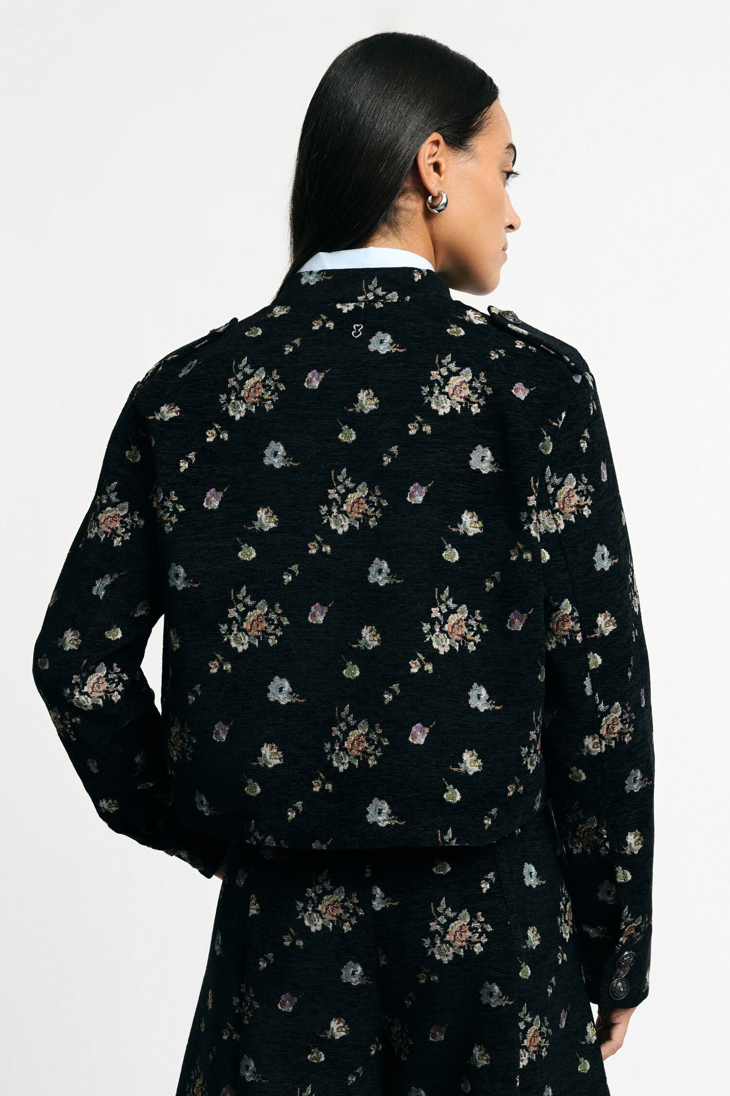 Veste-chemise courte à motif floral et boutons « Please »