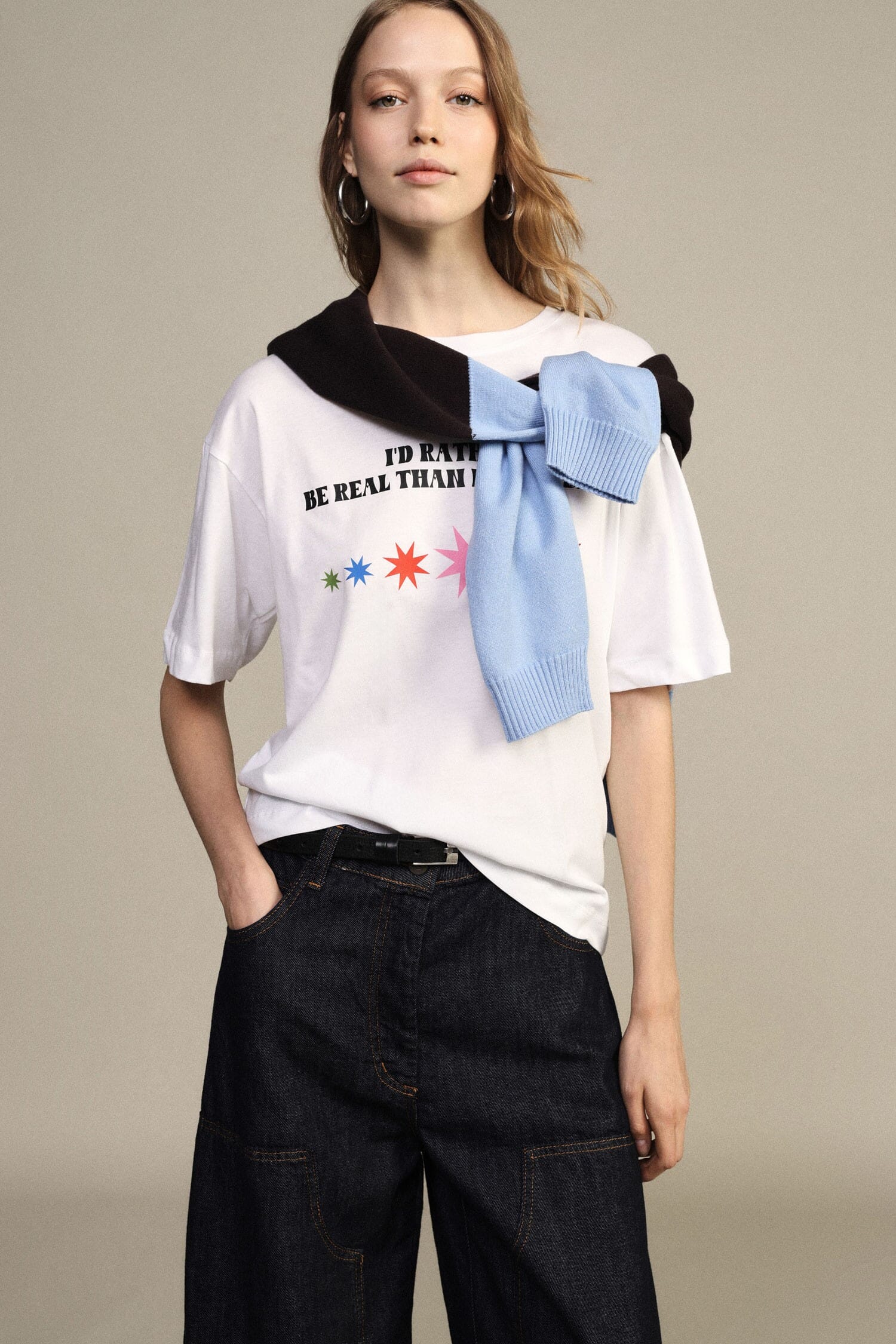 T-Shirt Girocollo Stampa Frase E Stelle Colorate Dixie