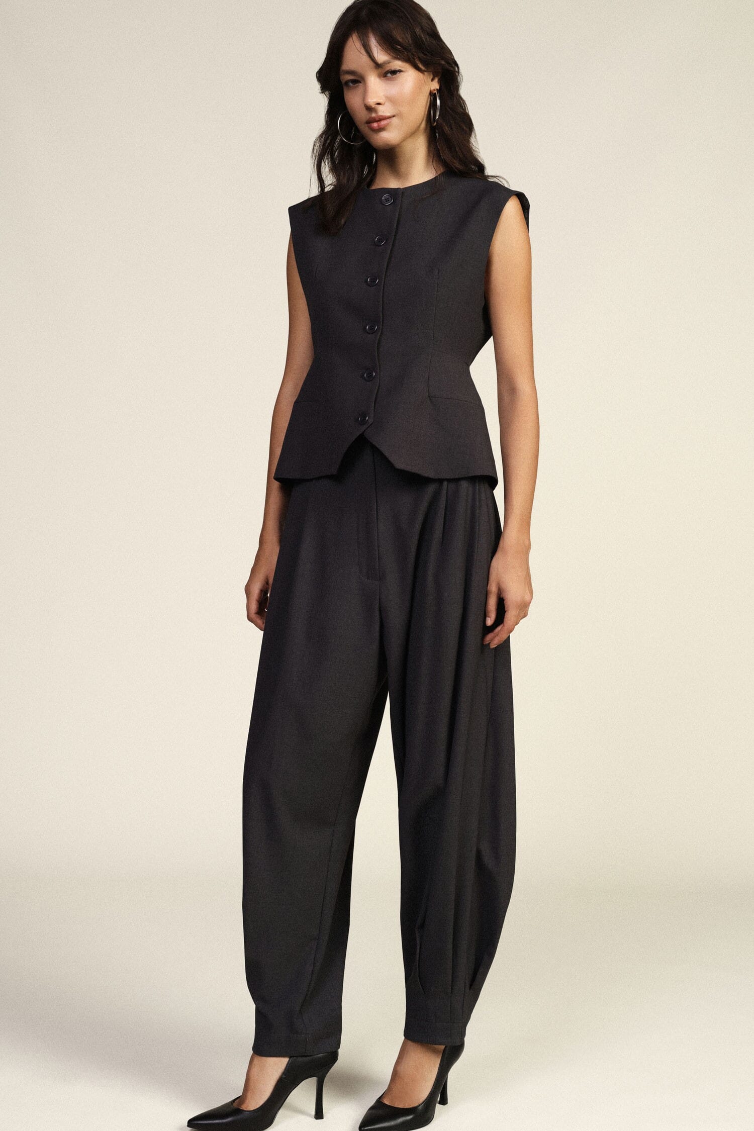 Pantaloni Ampi Con Pieghe Frontali E Vita Regular Dixie