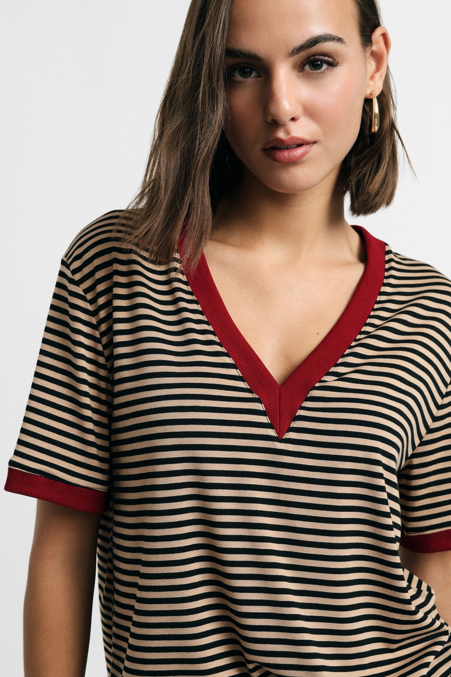 T-Shirt A Righe Con Scollo A V E Profili A Contrasto Please