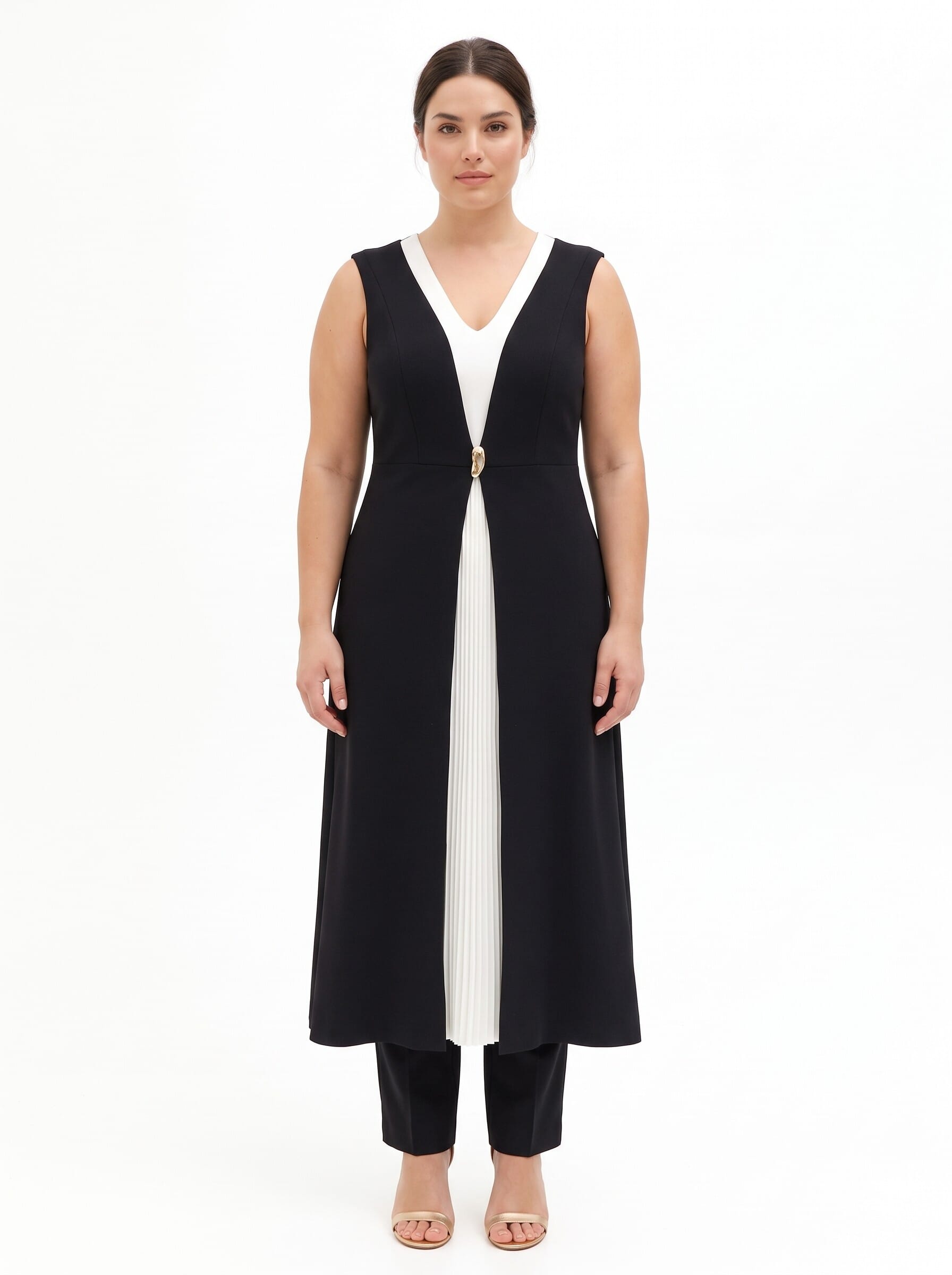 Long Curvy Dress in Two-Tone Scuba Crepe with Contrasting Pleated Panel – Rinascimento Curvy