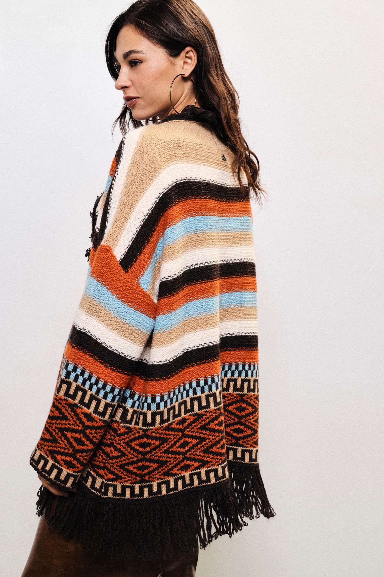 Poncho Con Frange E Motivi Geometrici Dixie