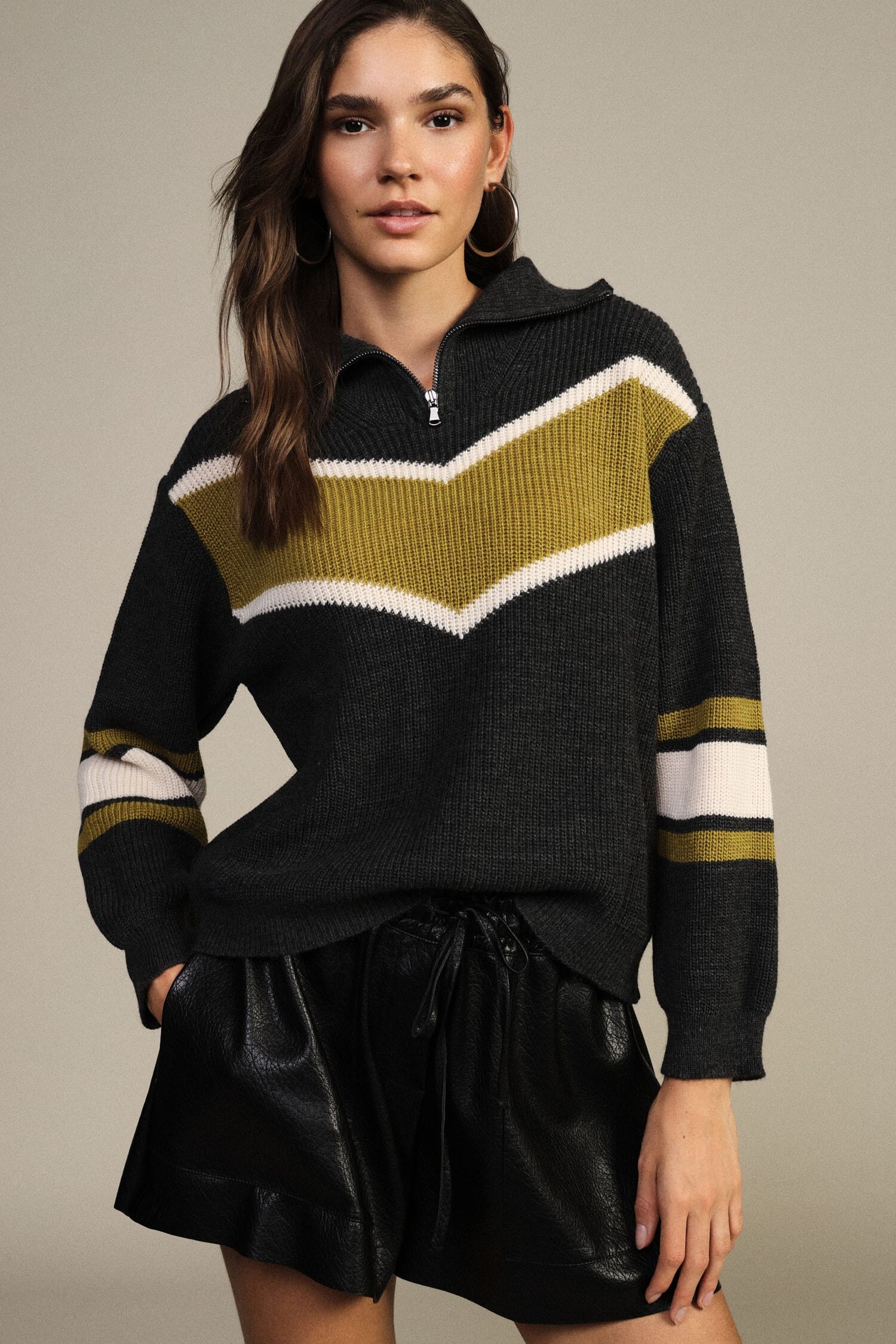 Maglione Girocollo A Costine Con Zip E Motivo A V Dixie