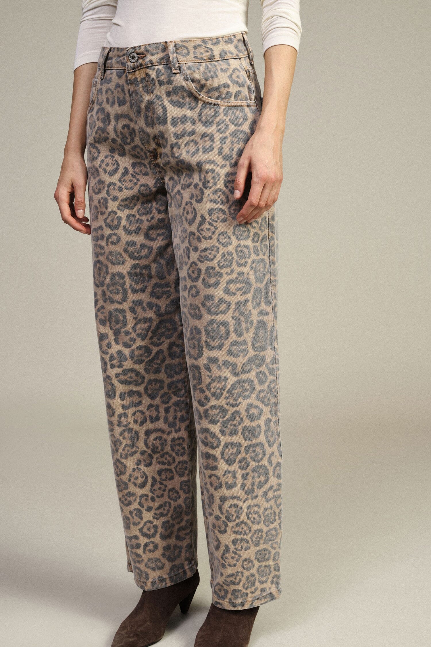 Eva Pantaloni Carrot Fantasia Animalier Vita Alta Dixie
