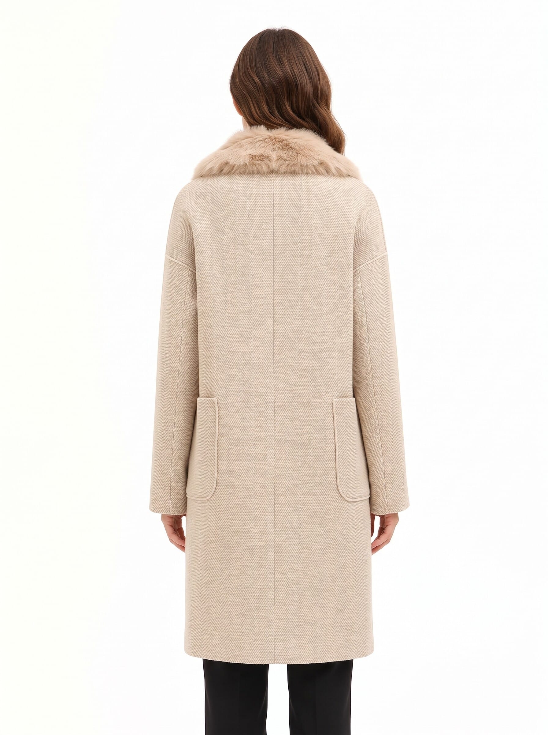 Cappotto Lungo Spinato Con Maxi Tasche E Collo In Pelliccia Sintetica Removibile Rinascimento