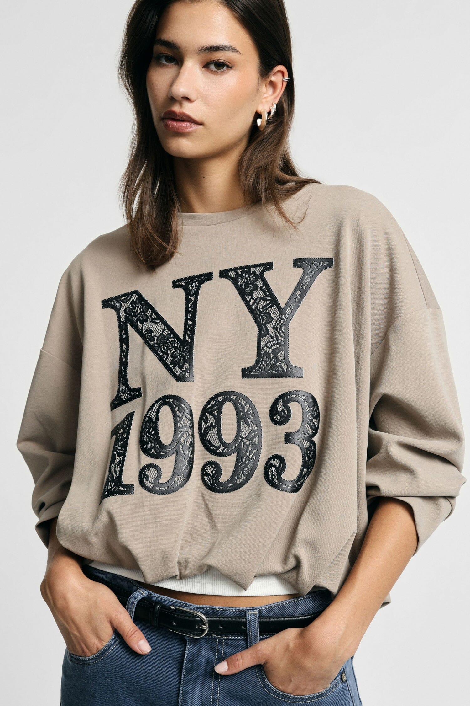 Cropped Sweatshirt with ‘NY 1993 Please’ Print on the Front