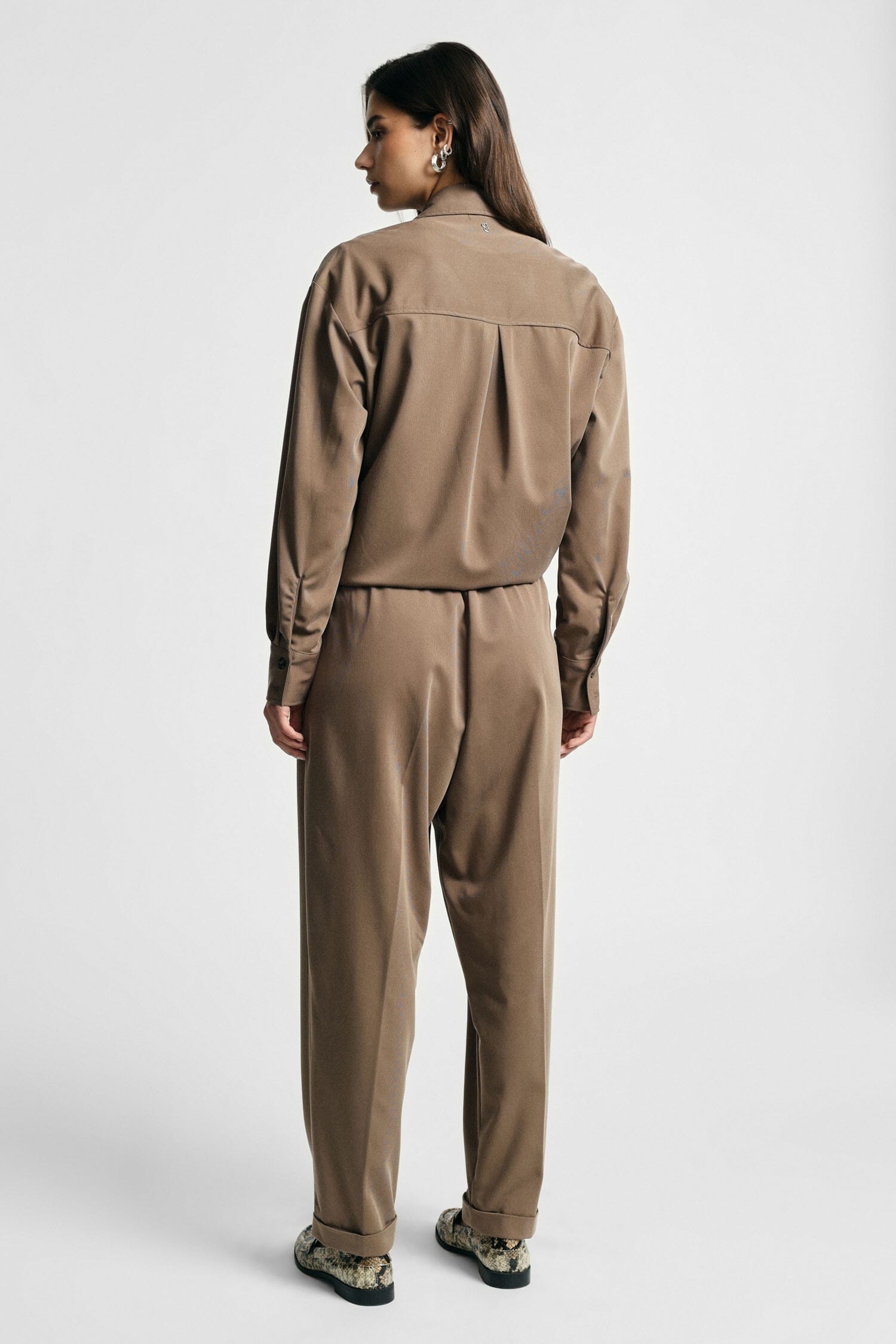 Pantalon à pinces, taille haute et revers, Please