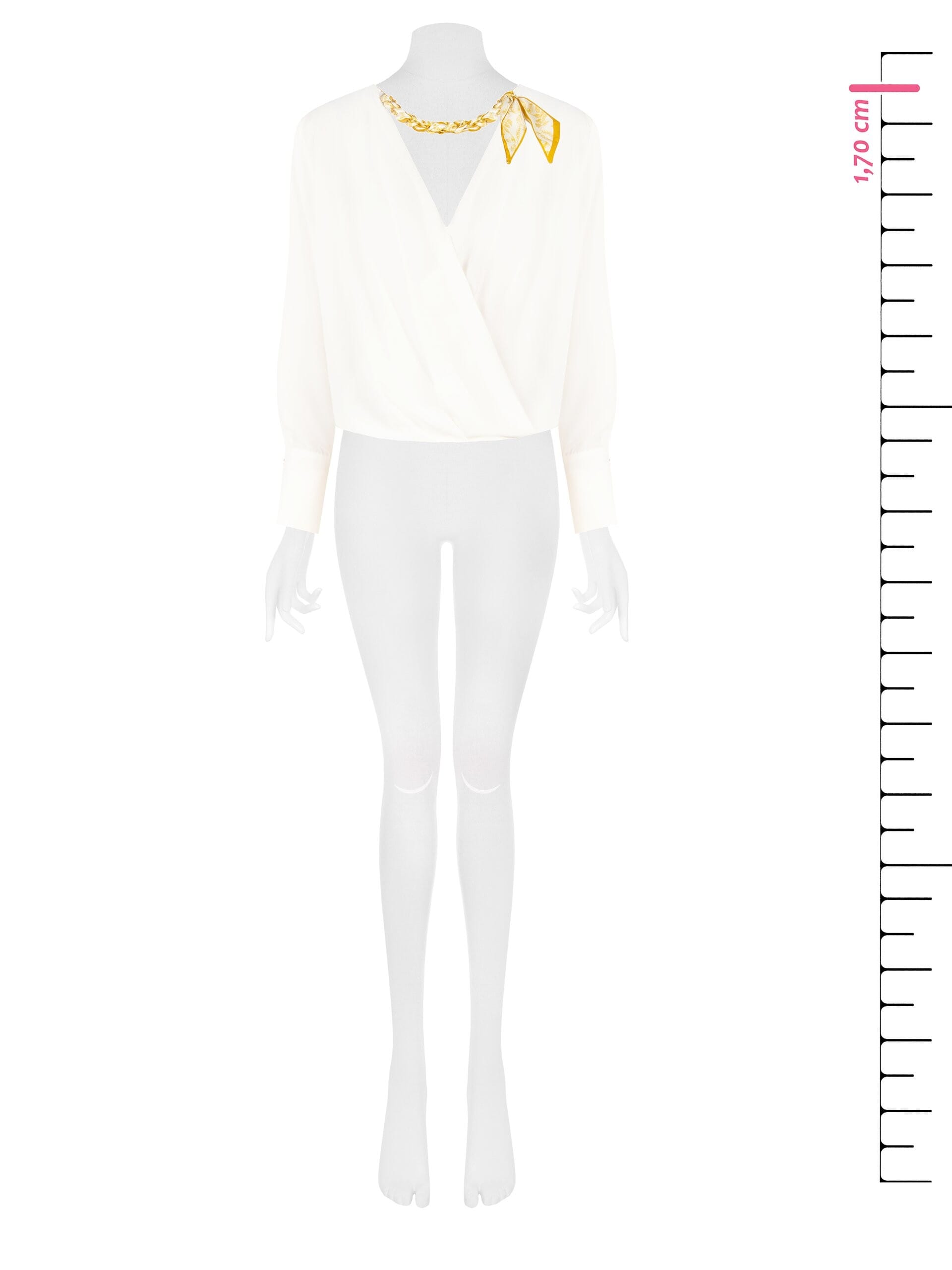 Blouse ample en satin mat, encolure en V croisée, avec collier composé d'un foulard et d'une chaîne « Rinascimento »