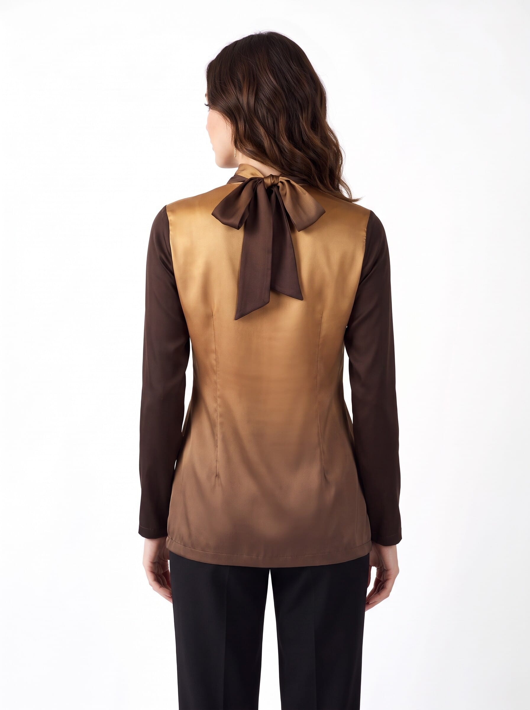 Blouse longue cintrée en satin, avec encolure en V et nœud « Rinascimento »