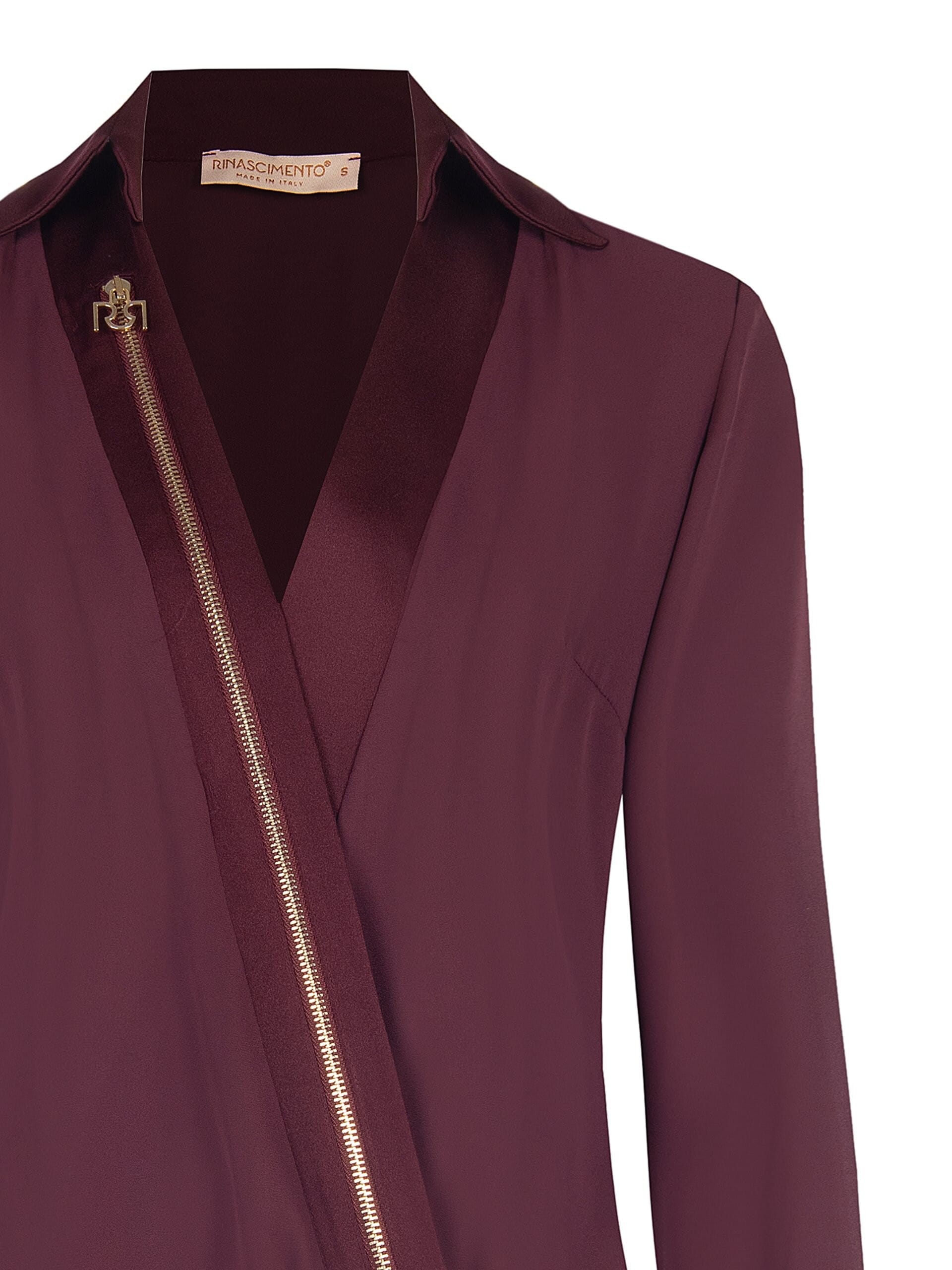 Chemise cintrée en georgette, avec encolure en V, col en satin et bretelles « Rinascimento »