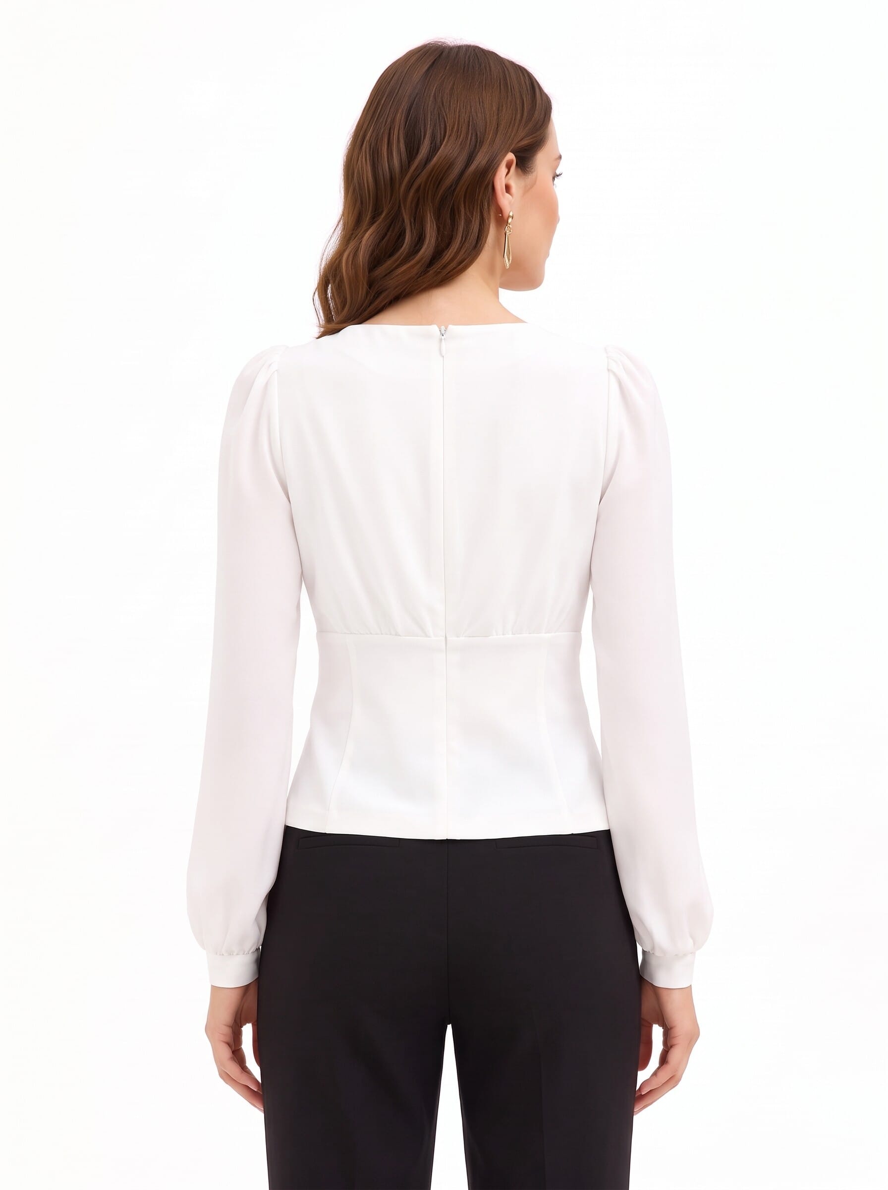 Blouse cintrée en crêpe scuba, avec encolure en V croisée et boutons assortis « Rinascimento »