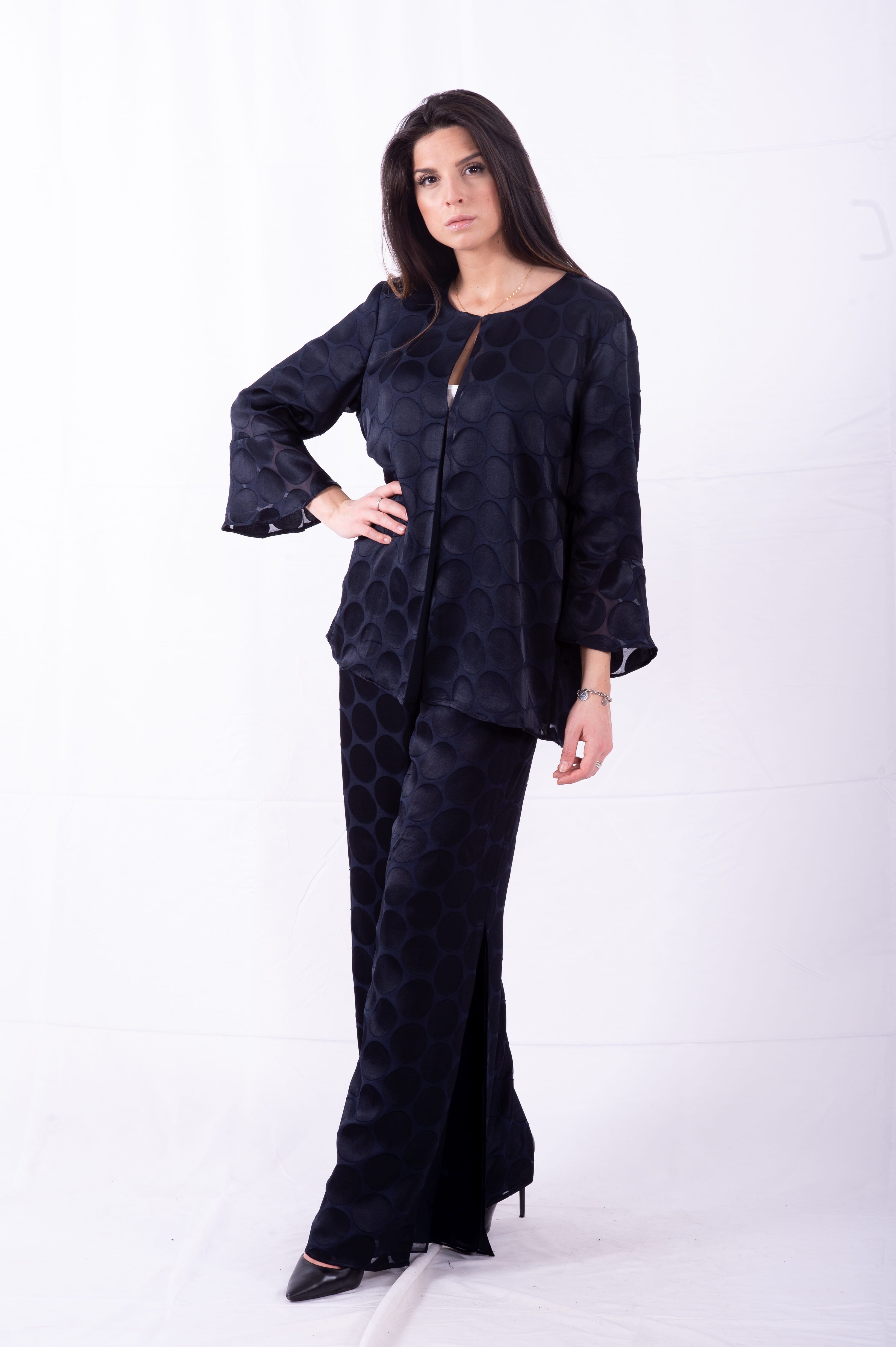 Persona vestiti hotsell
