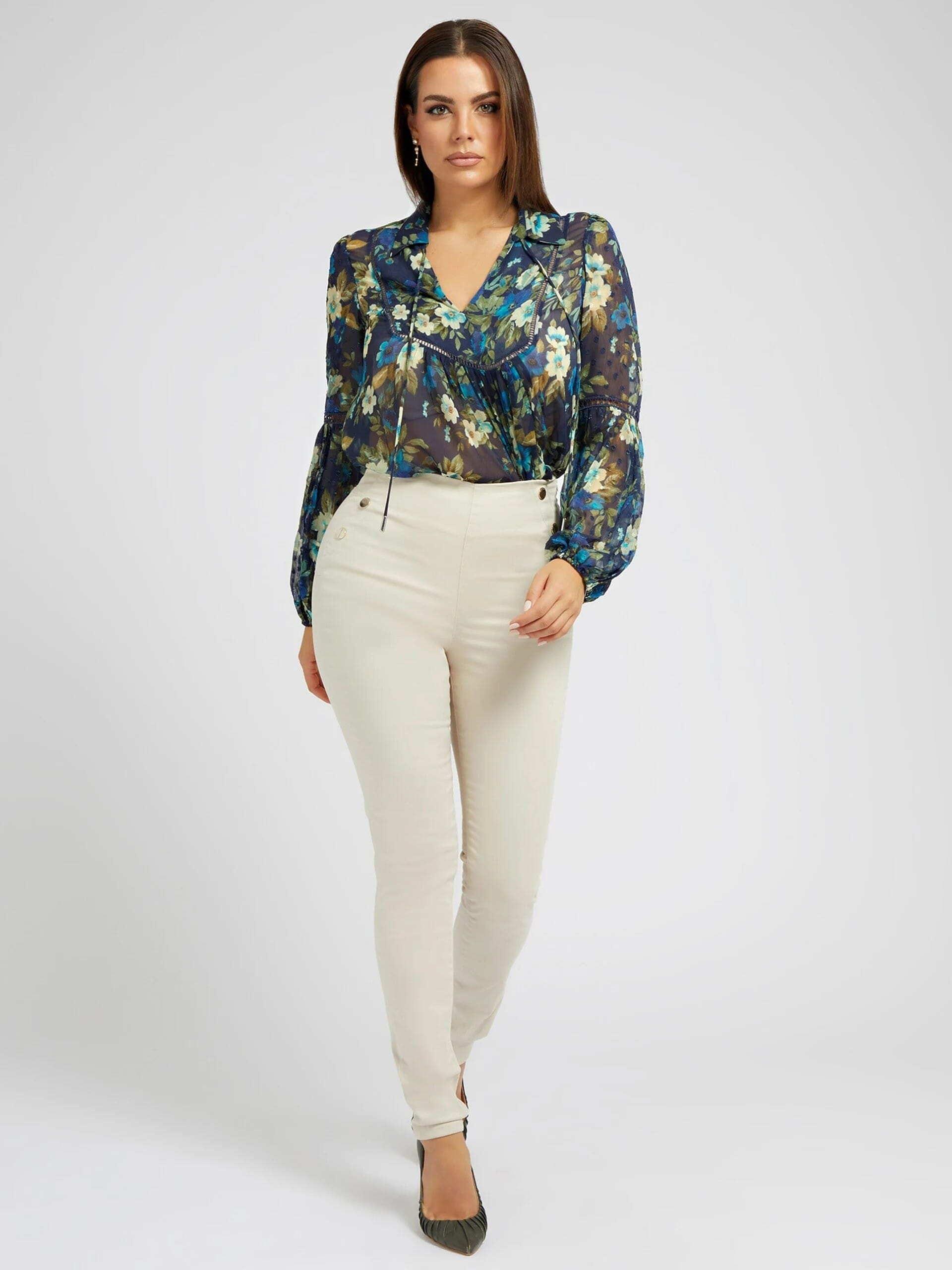 Pantaloni Con Bottoni A Vista Guess