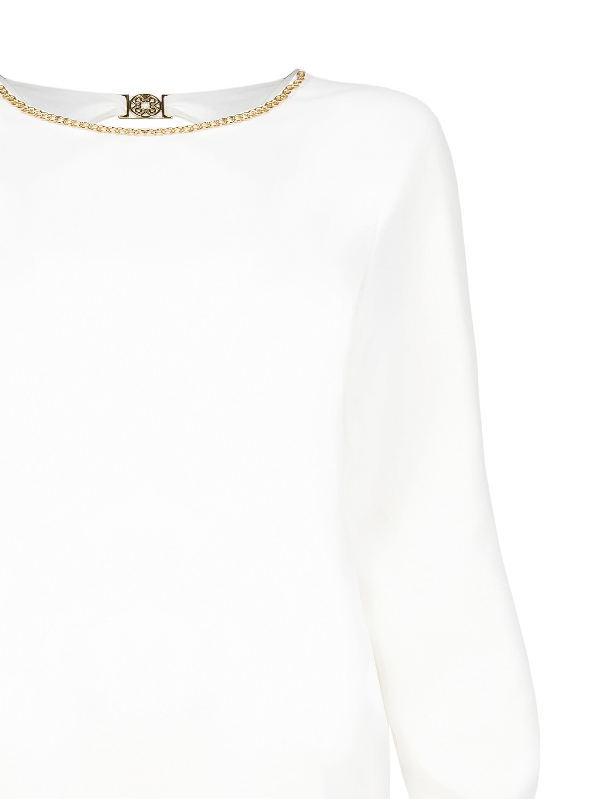 Blusa Quadrata In Raso Opaco Con Decoro Catena E Cut-Out Dietro Rinascimento Curvy