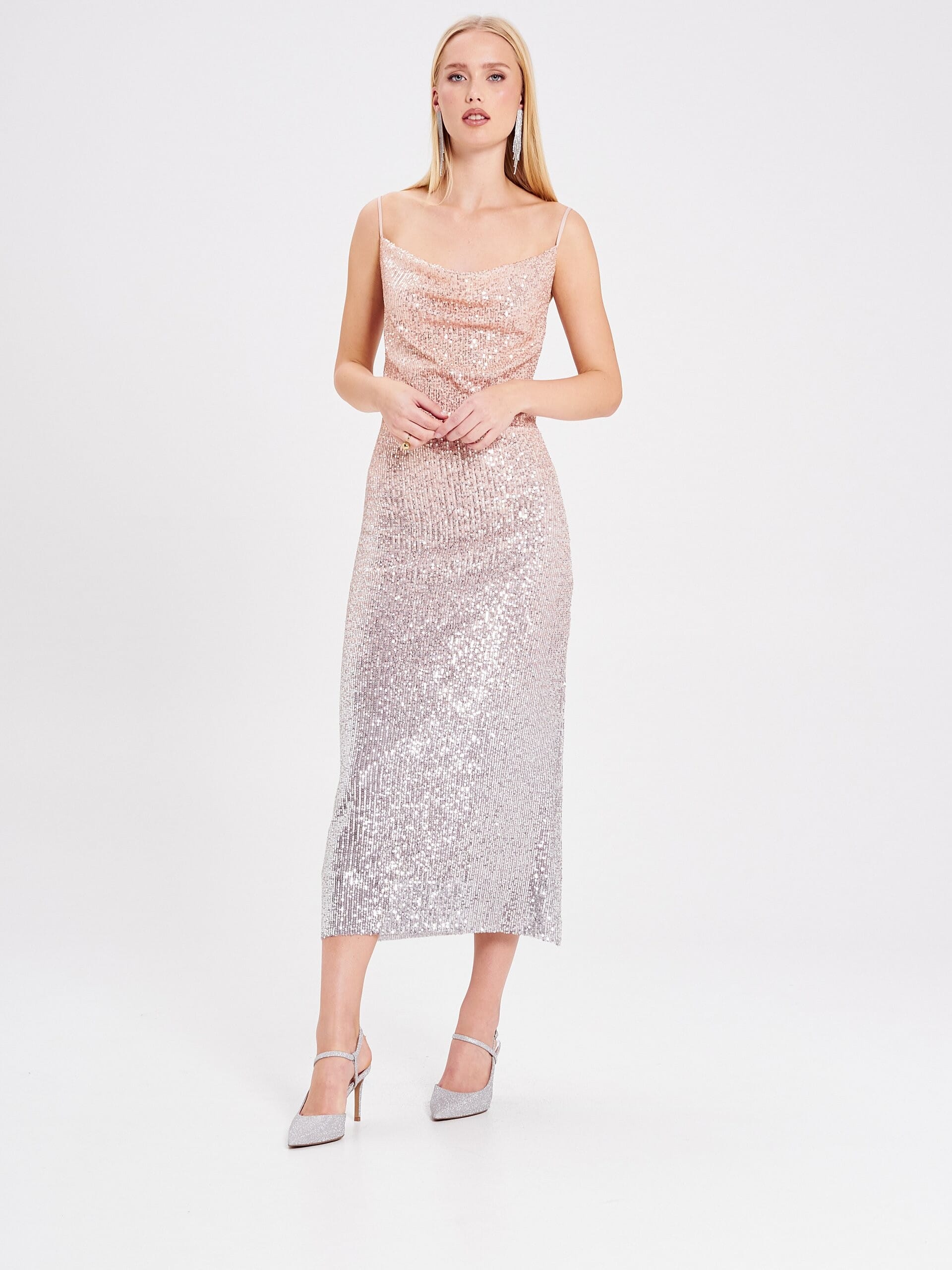 Abito Lungo Sottoveste Ricoperto Di Paillettes Sfumate Rinascimento