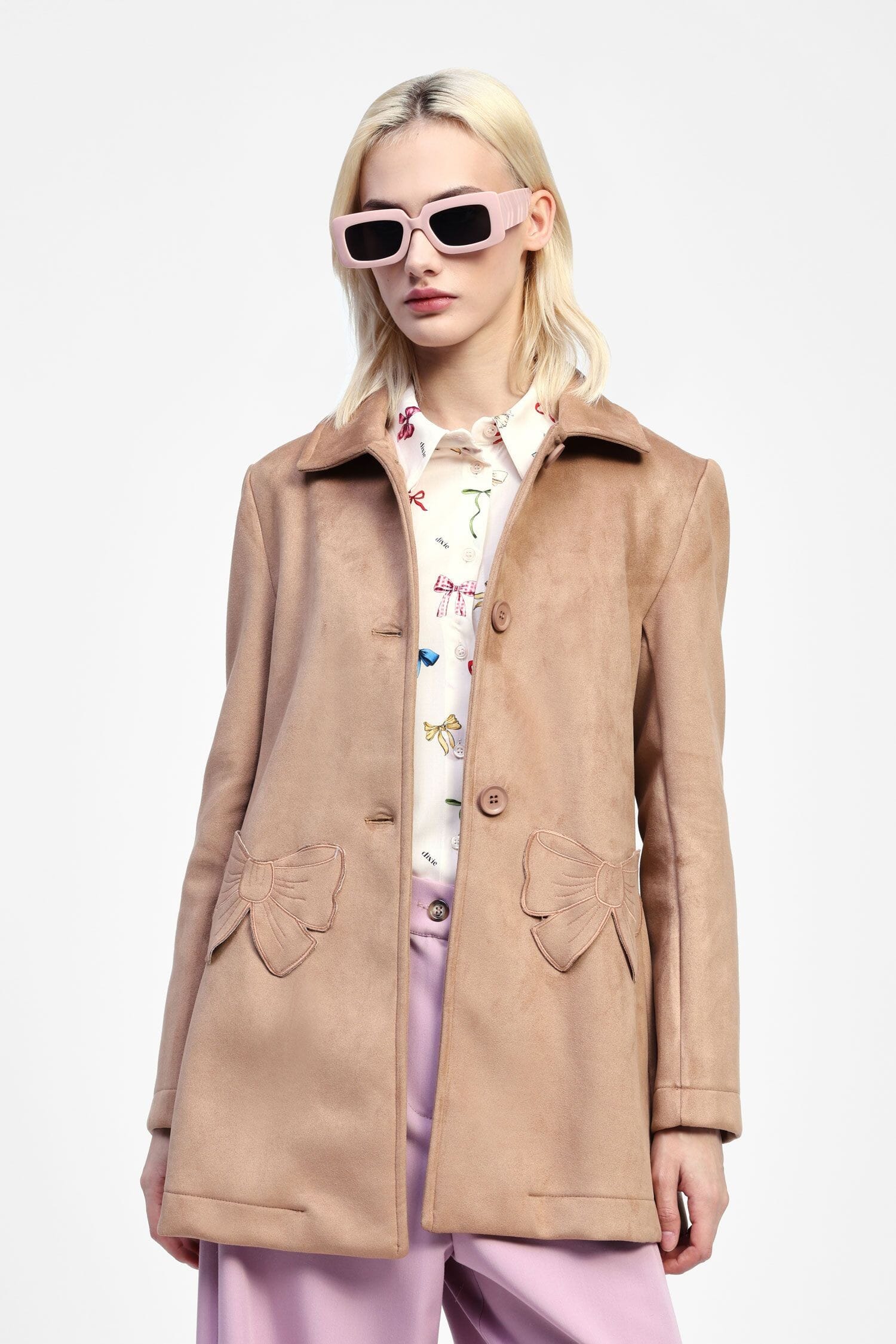 Cappotto Corto Effetto Suede Con Bottoni E Fiocchi Dixie