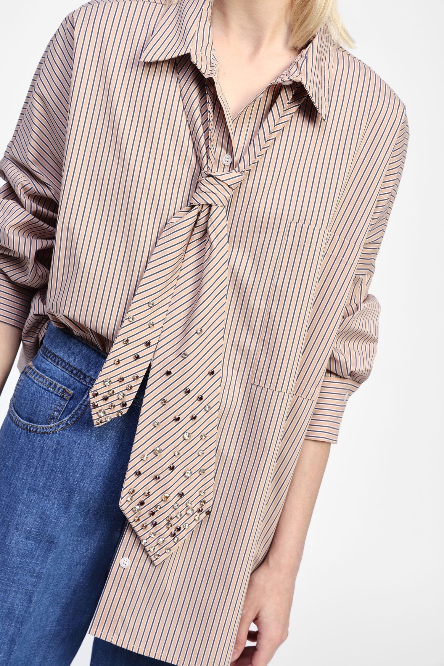 Camicia Con Righe E Cravatta Decorata Dixie