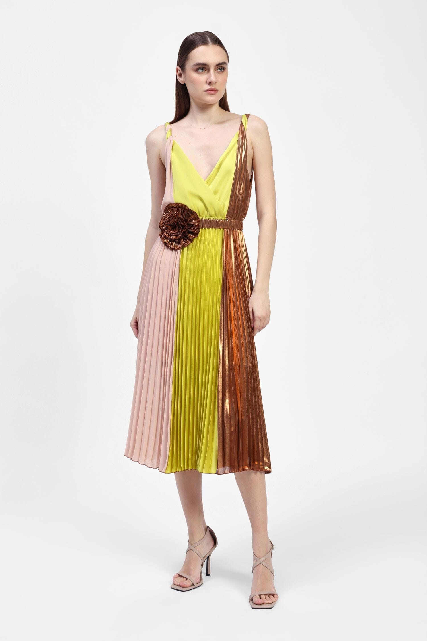 Abito Plissettato Lucido Multicolor Con Maxi Fiore Dixie