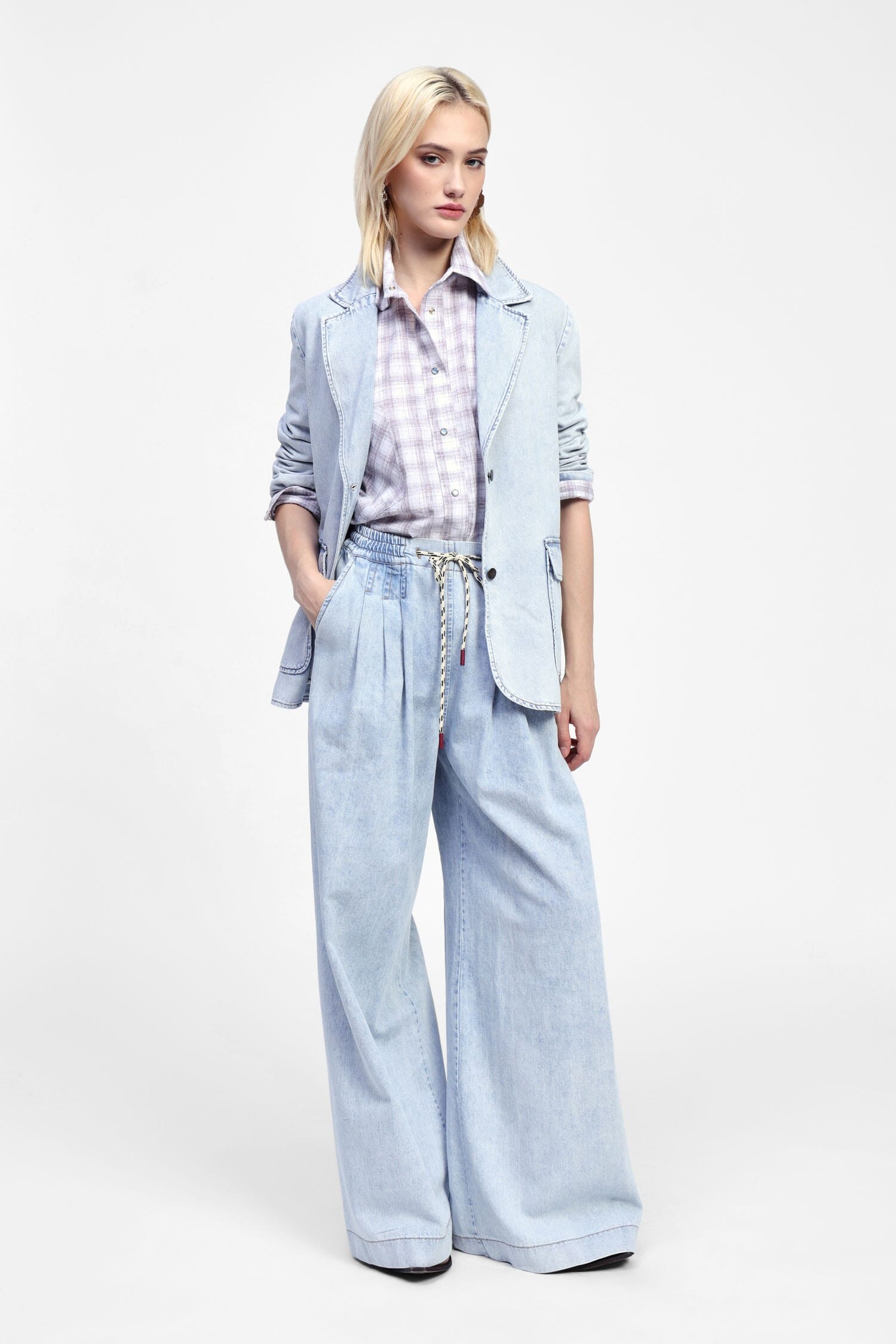 Jeans Larghi Con Vita Alta E Cordino Dixie