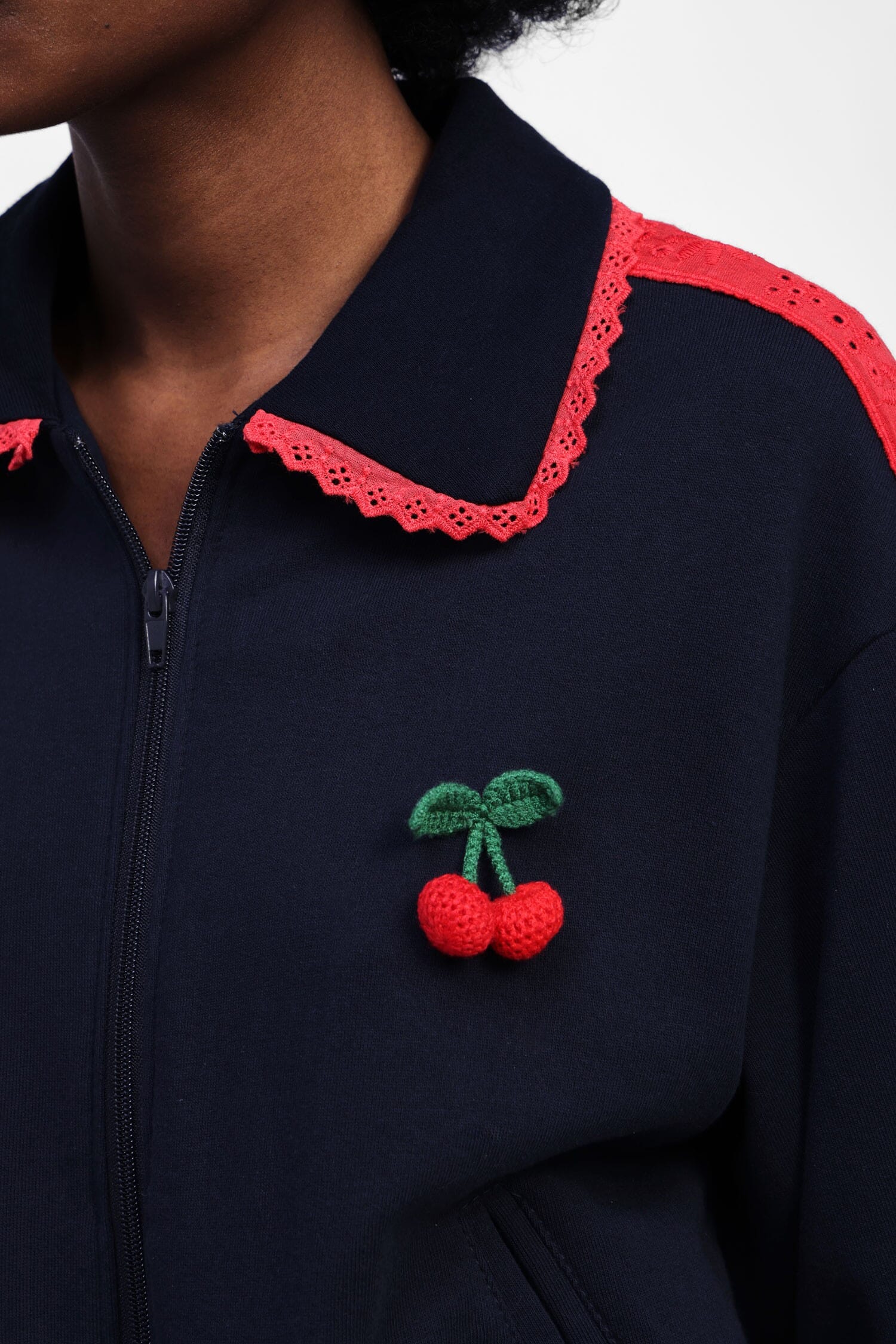 Giubbotto Con Colletto E Dettagli Ricamati Dixie