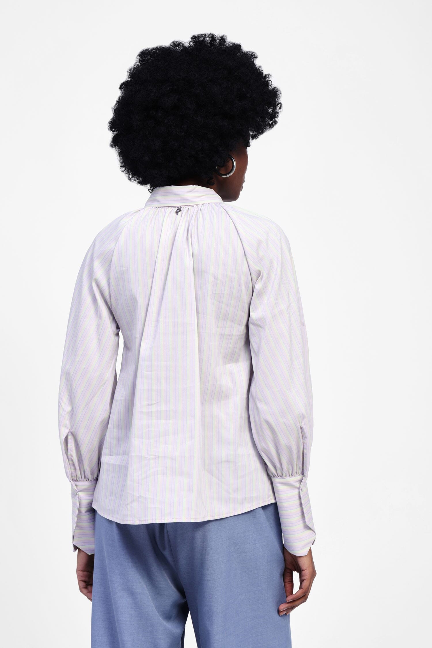 Camicia A Righe Con Fiocco E Spilla Dixie