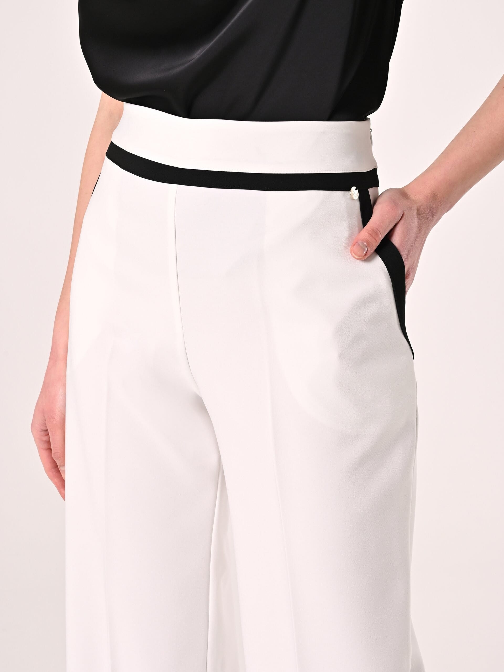 Pantaloni Palazzo In Tessuto Tecnico Con Tasche Rinascimento