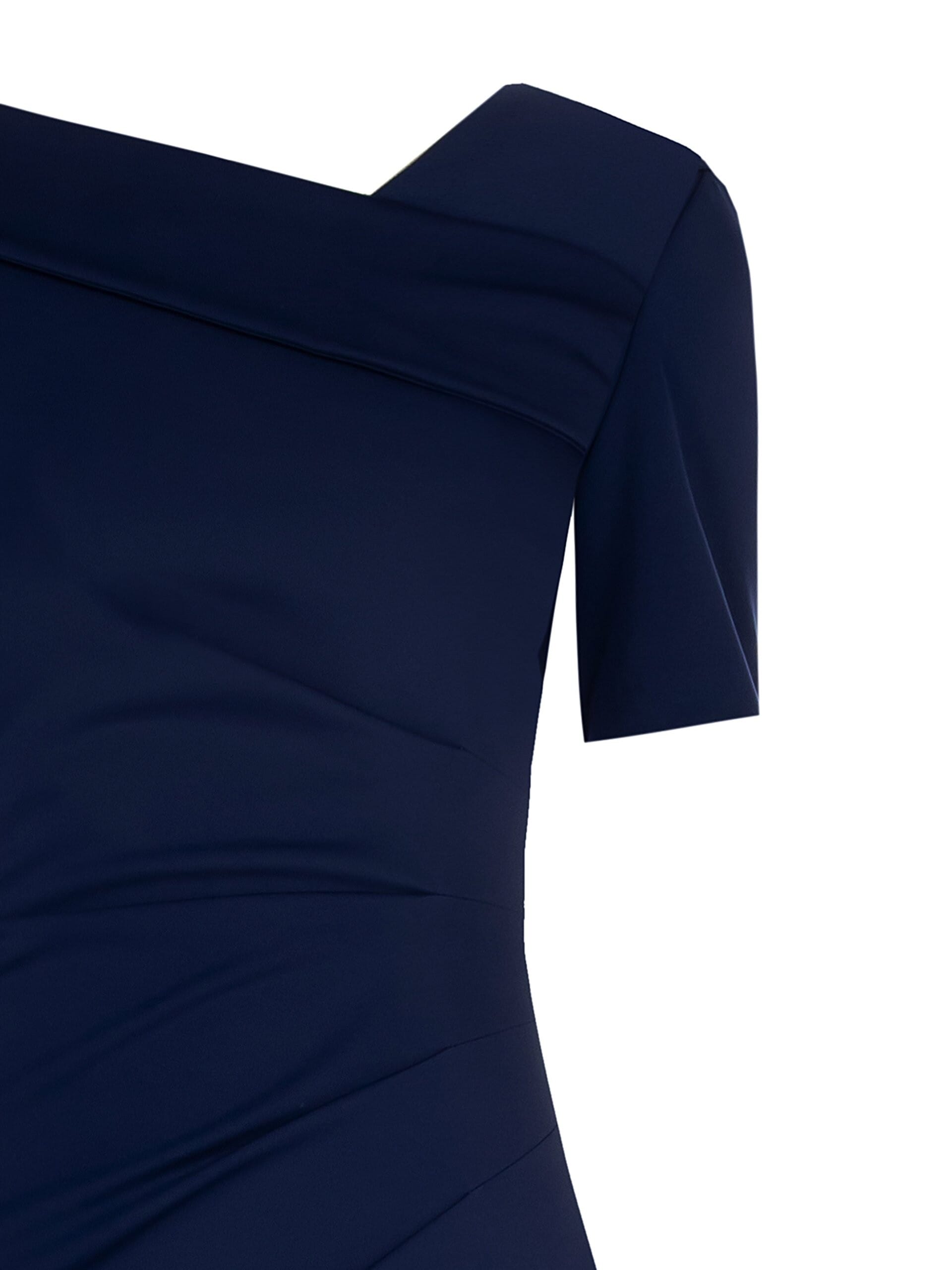 Abito Corto A Tubino Arricciato Su Un Fianco Con Scollo Asimmetrico Ripiegato Rinascimento