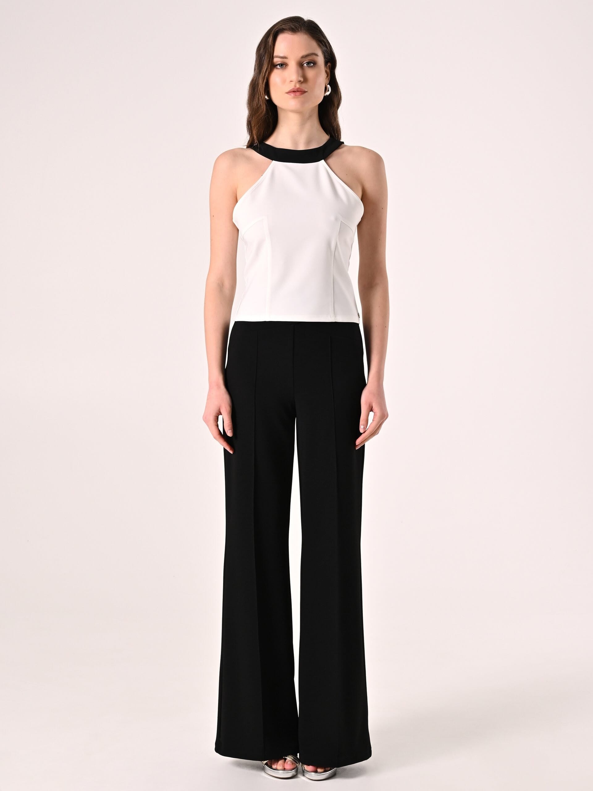 Crop Top Aderente In Tessuto Tecnico Con Fiocco Dietro Rinascimento