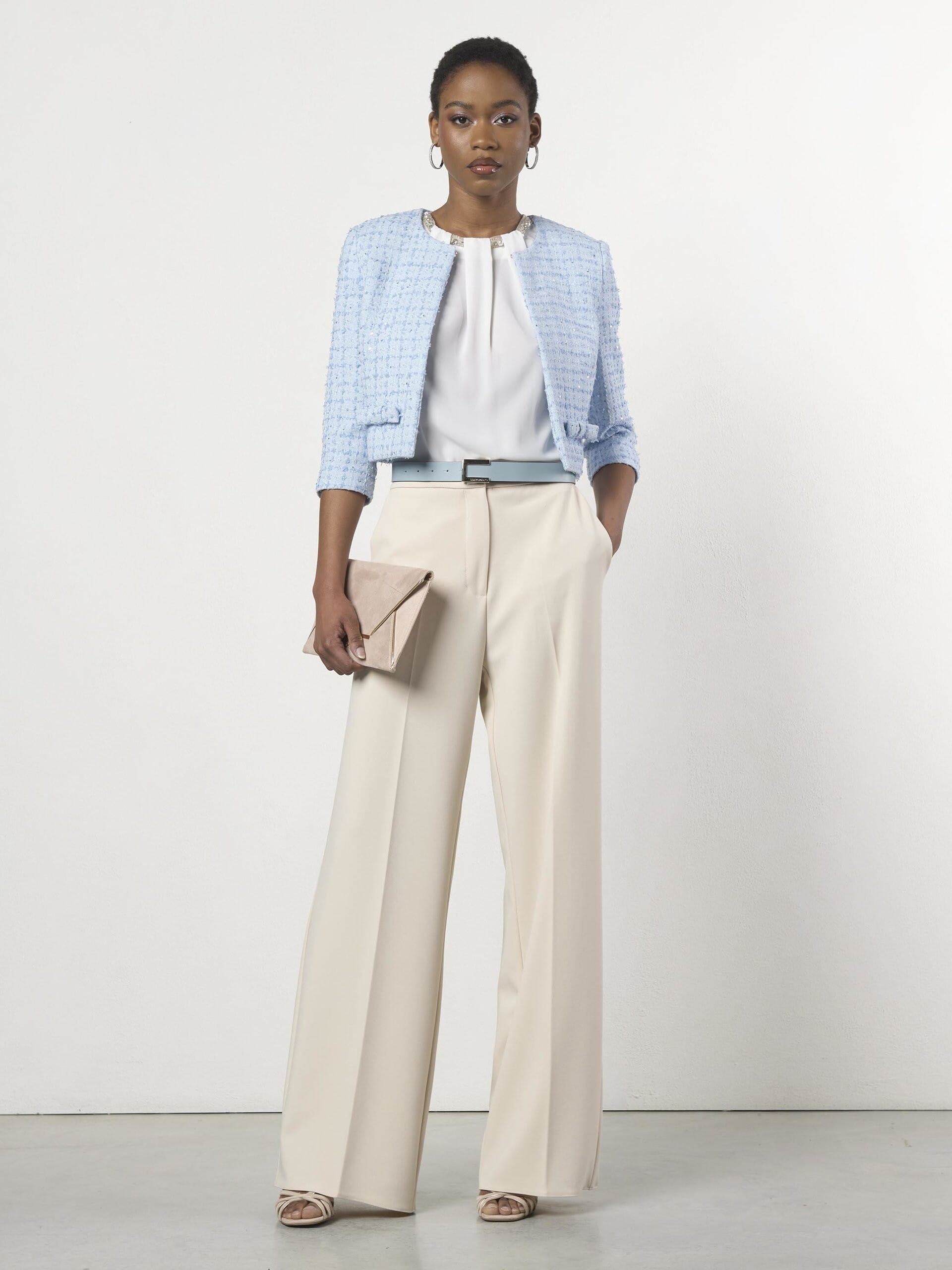 Giacca Corta In Tweed Con Chiusura A Gancio E Spalline Rinascimento