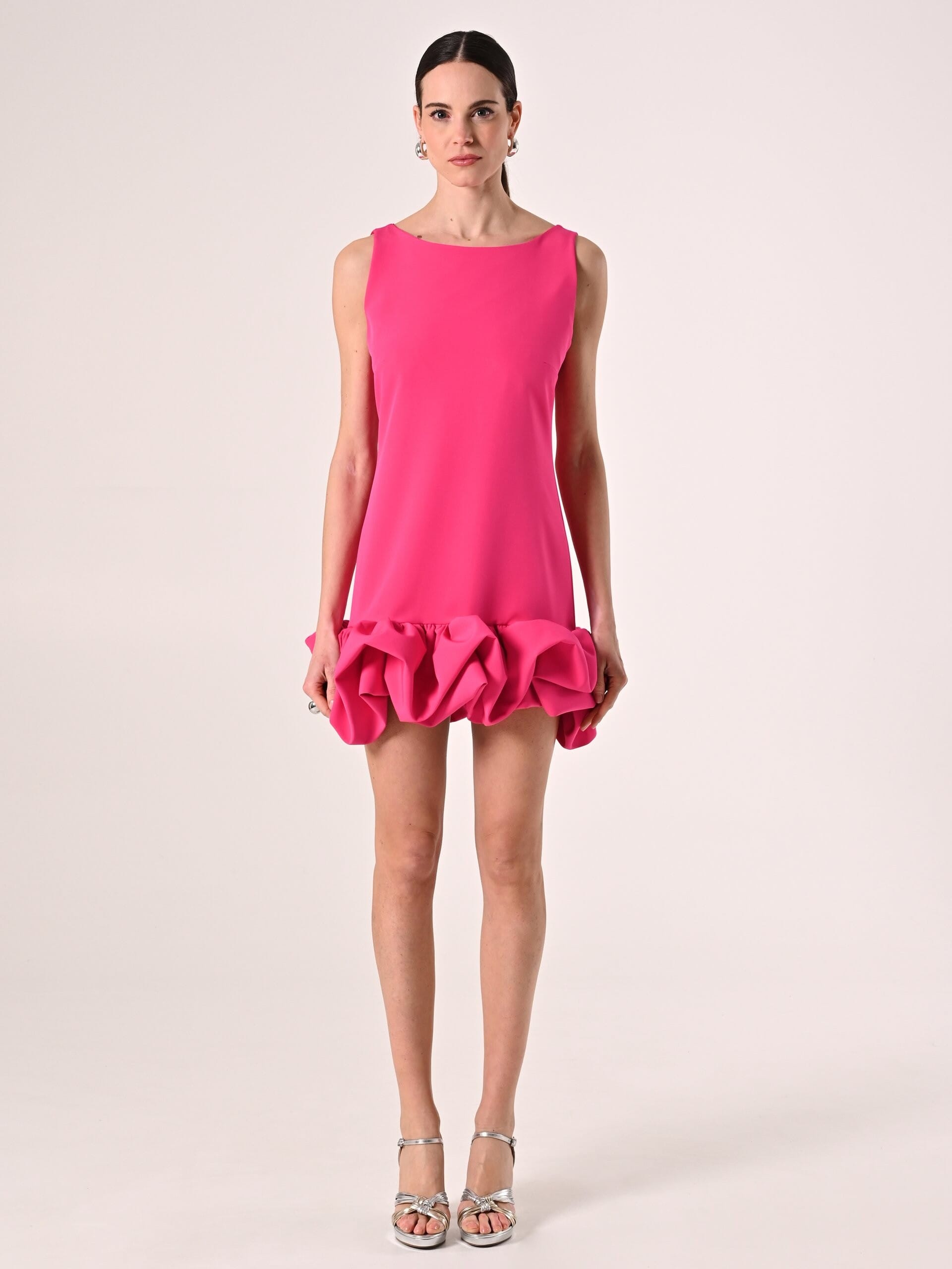 Abito Corto A Trapezio In Tessuto Tecnico Con Maxi Ruches Rinascimento