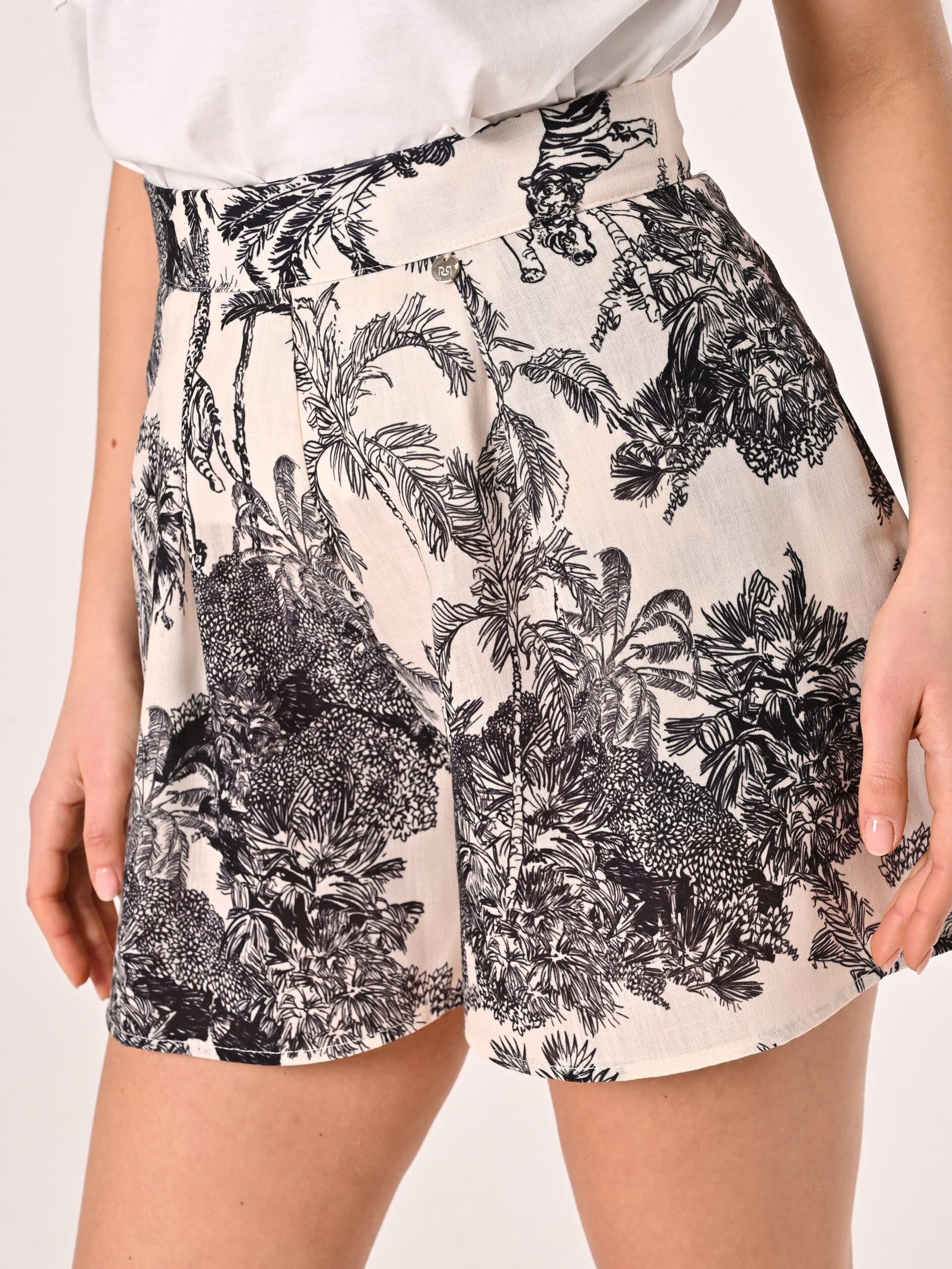 Pantaloni Corti Larghi Con Pinces Rinascimento