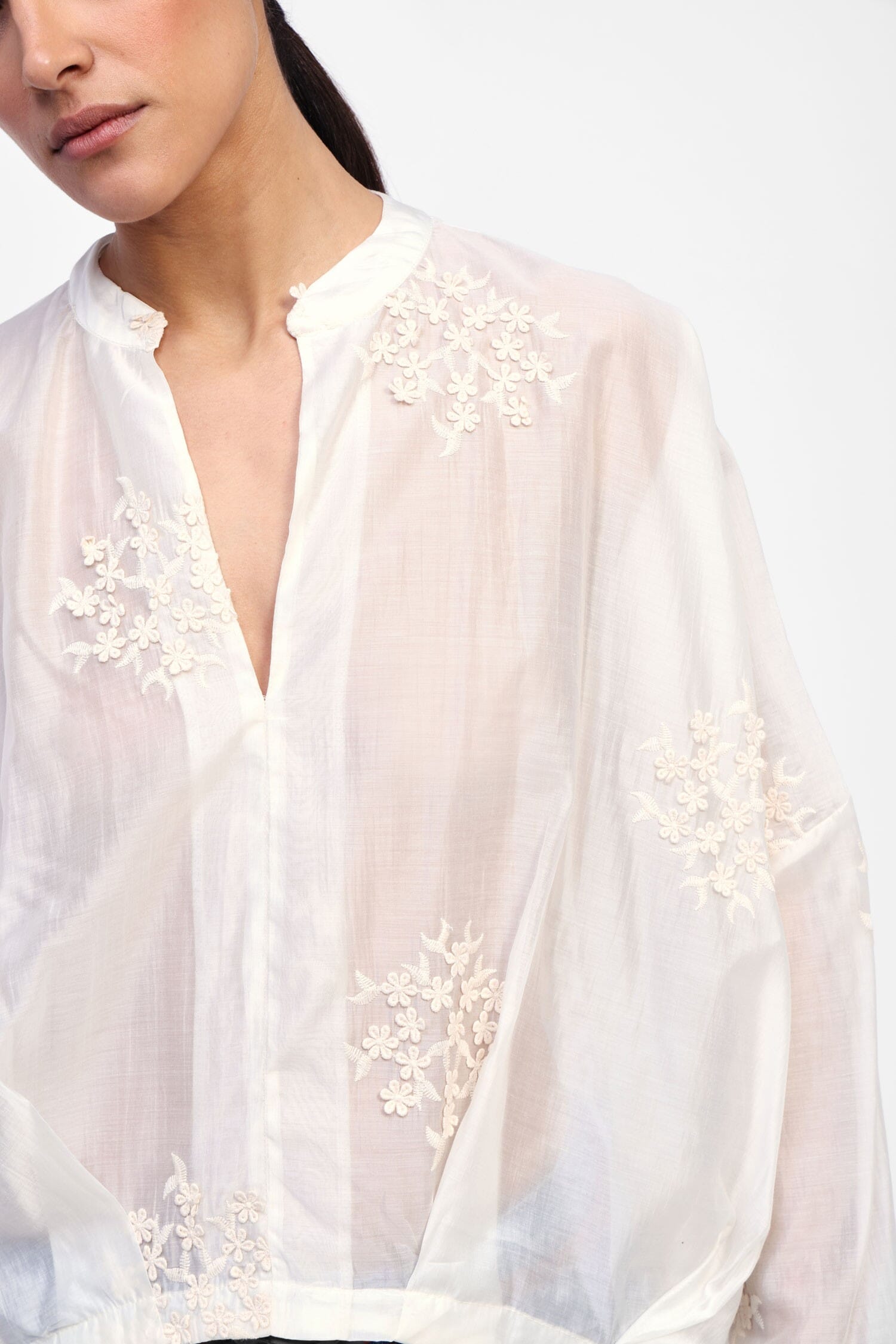 Camicia Coreana Con Ricamo Floreale Dixie