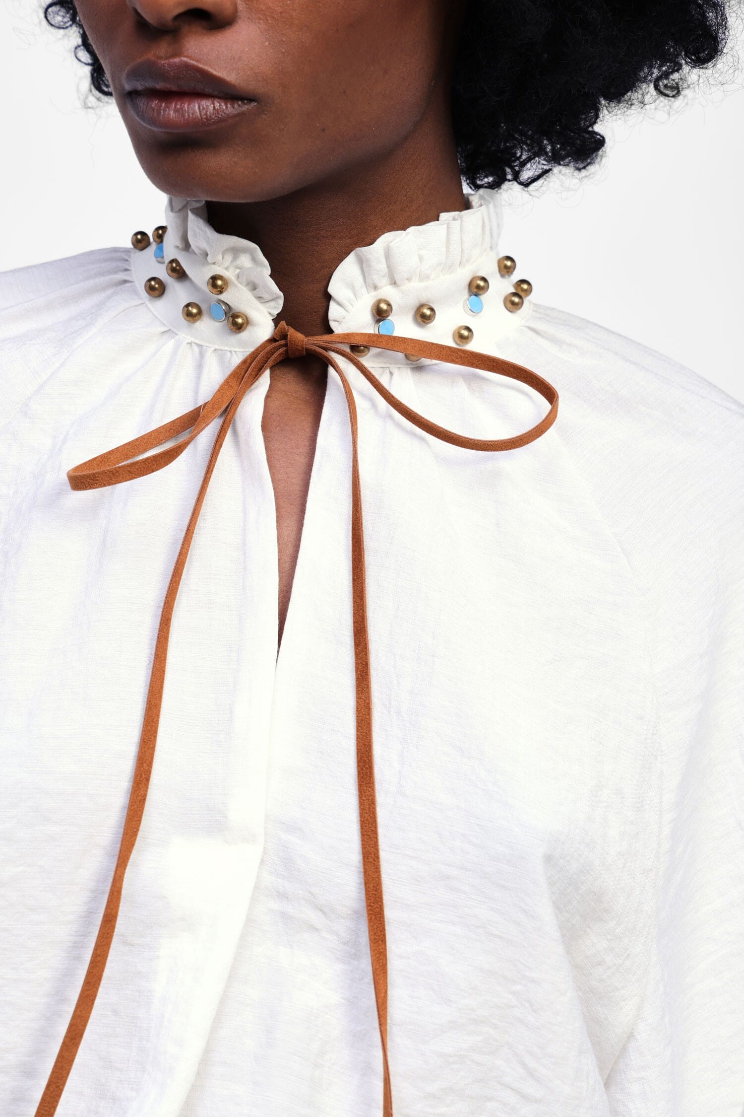 Blusa Con Maniche Lunghe E Collo Decorato Dixie