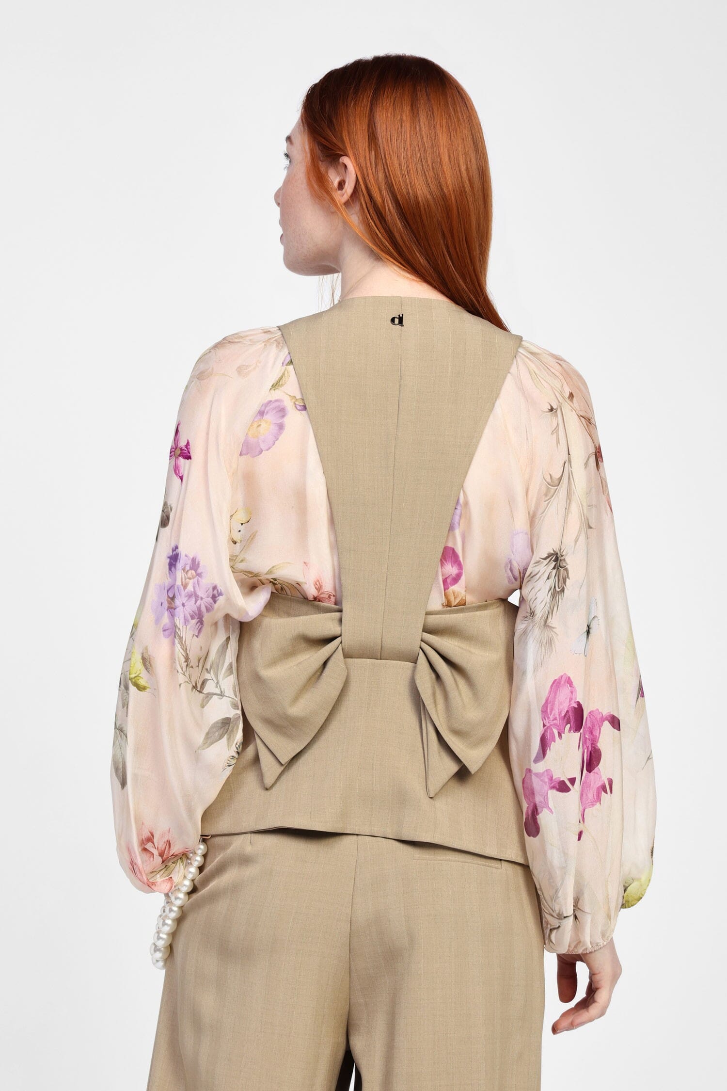 Gilet Con Bottoni E Fiocco Dixie